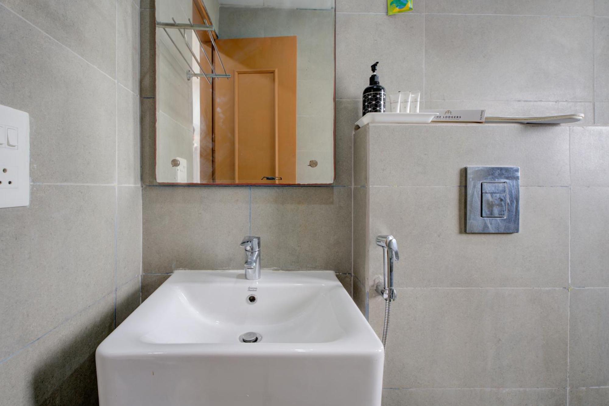 Apartment The Lodgers Infront Of Artemis Hospital Gurugram Gurgaon