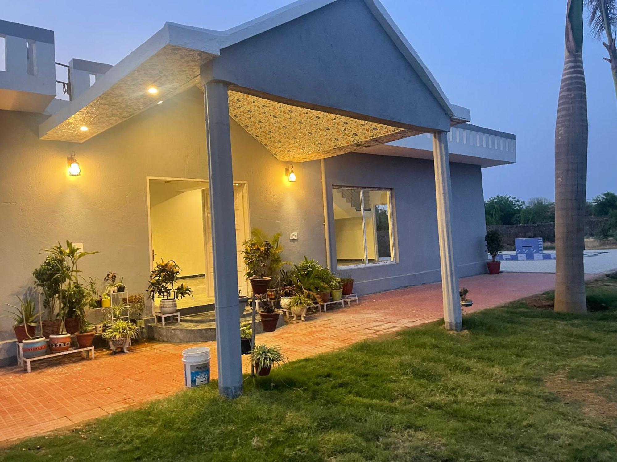 Villa Entire Farmhouse With Jacuzzi For Parties In Hills Gurgaon