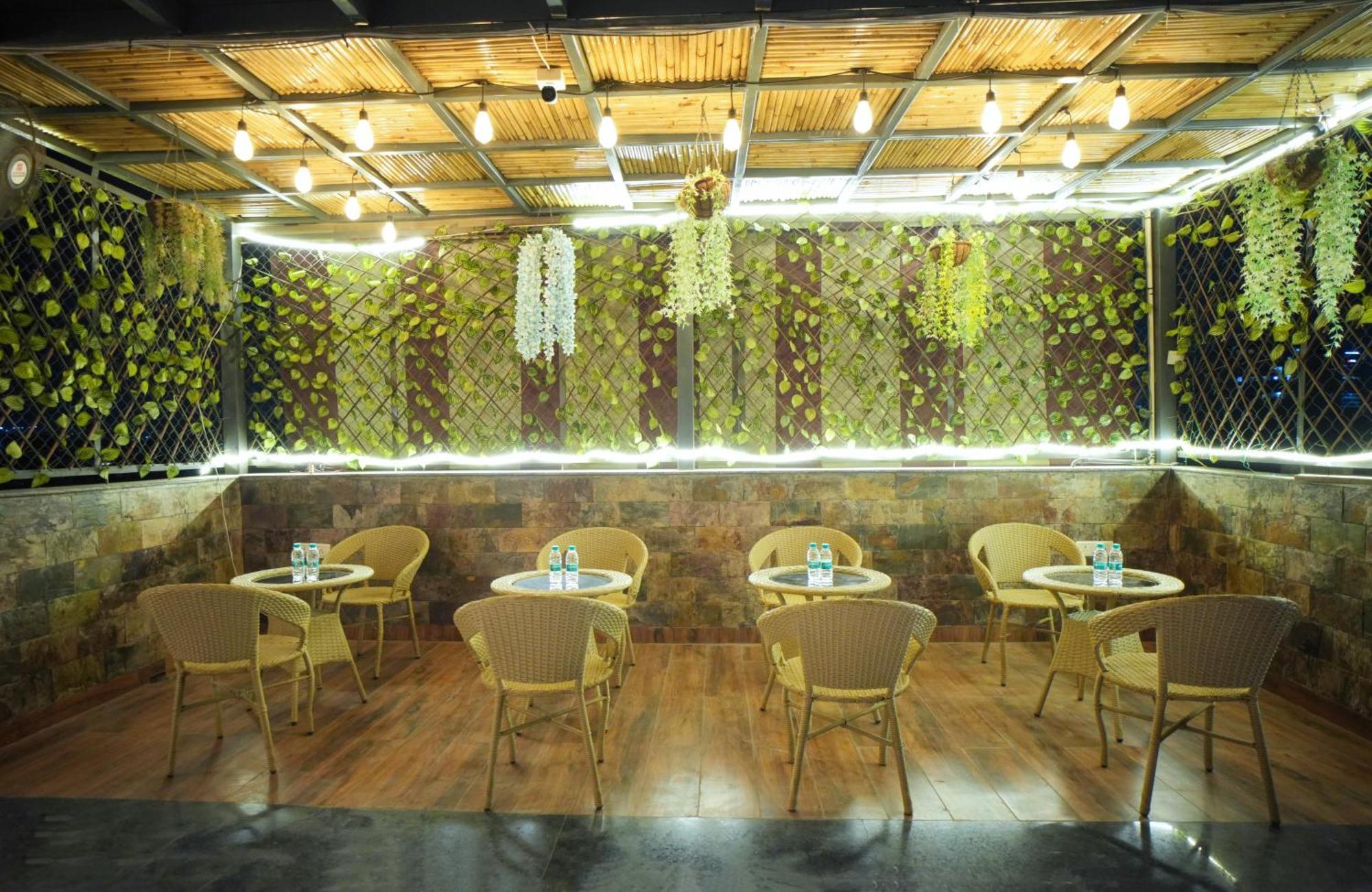 Hotel Haris Mg Road Gurugram 3*
