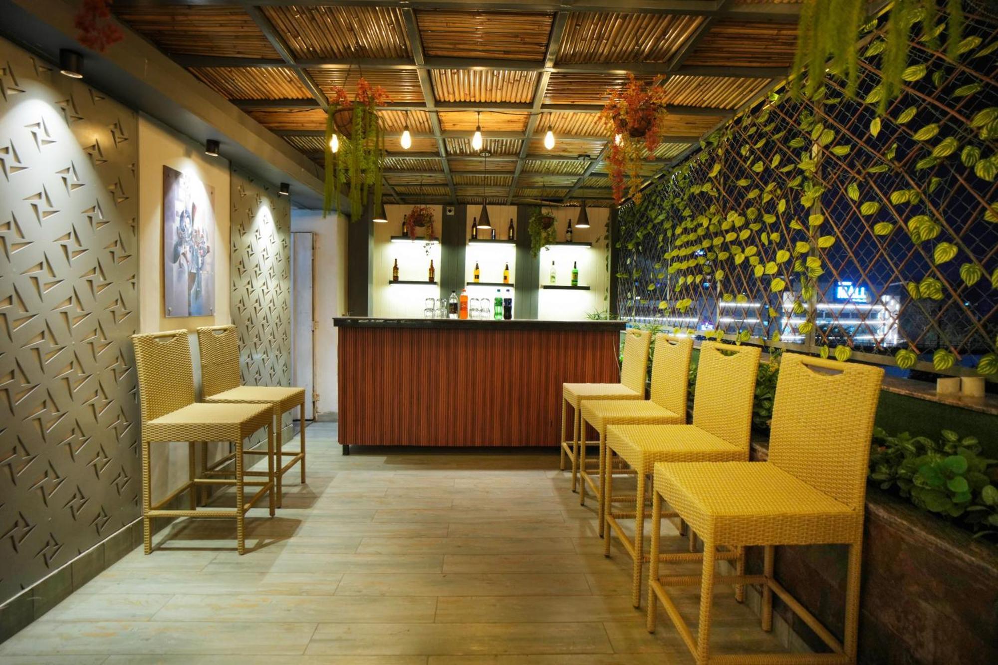 Haris Mg Road Gurugram Hotel Gurgaon