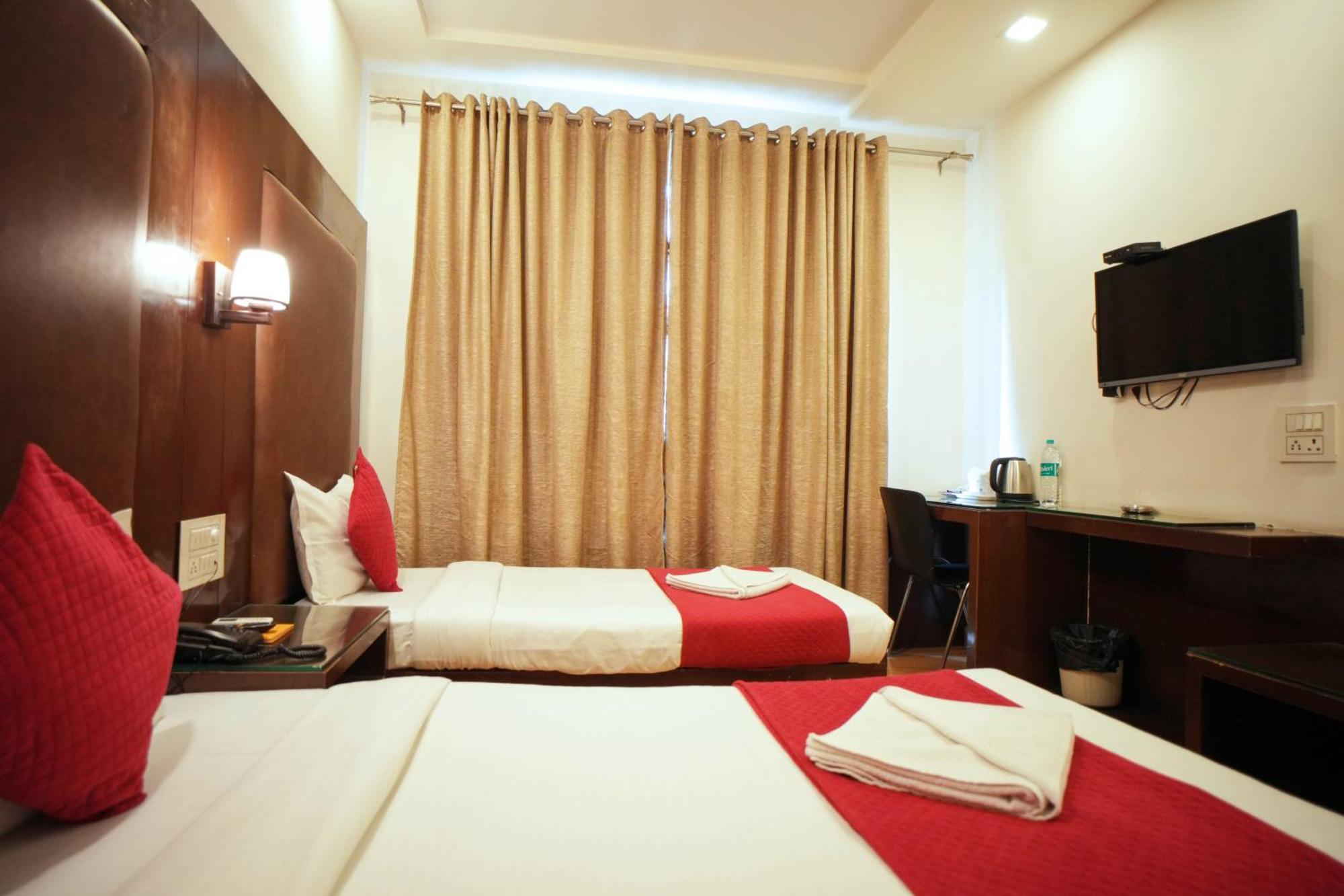 Haris Mg Road Gurugram Hotel 3*