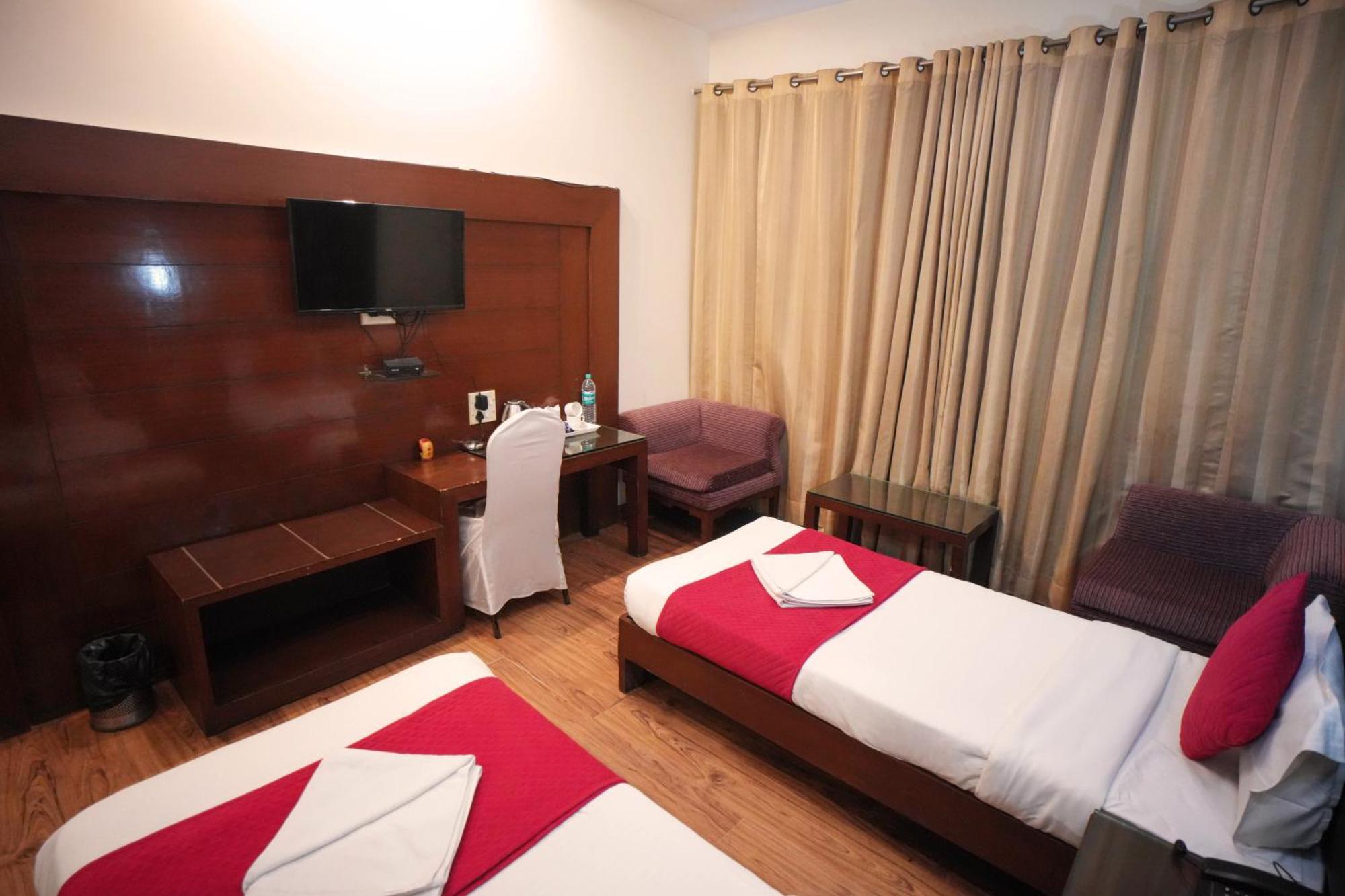Haris Mg Road Gurugram Hotel Gurgaon