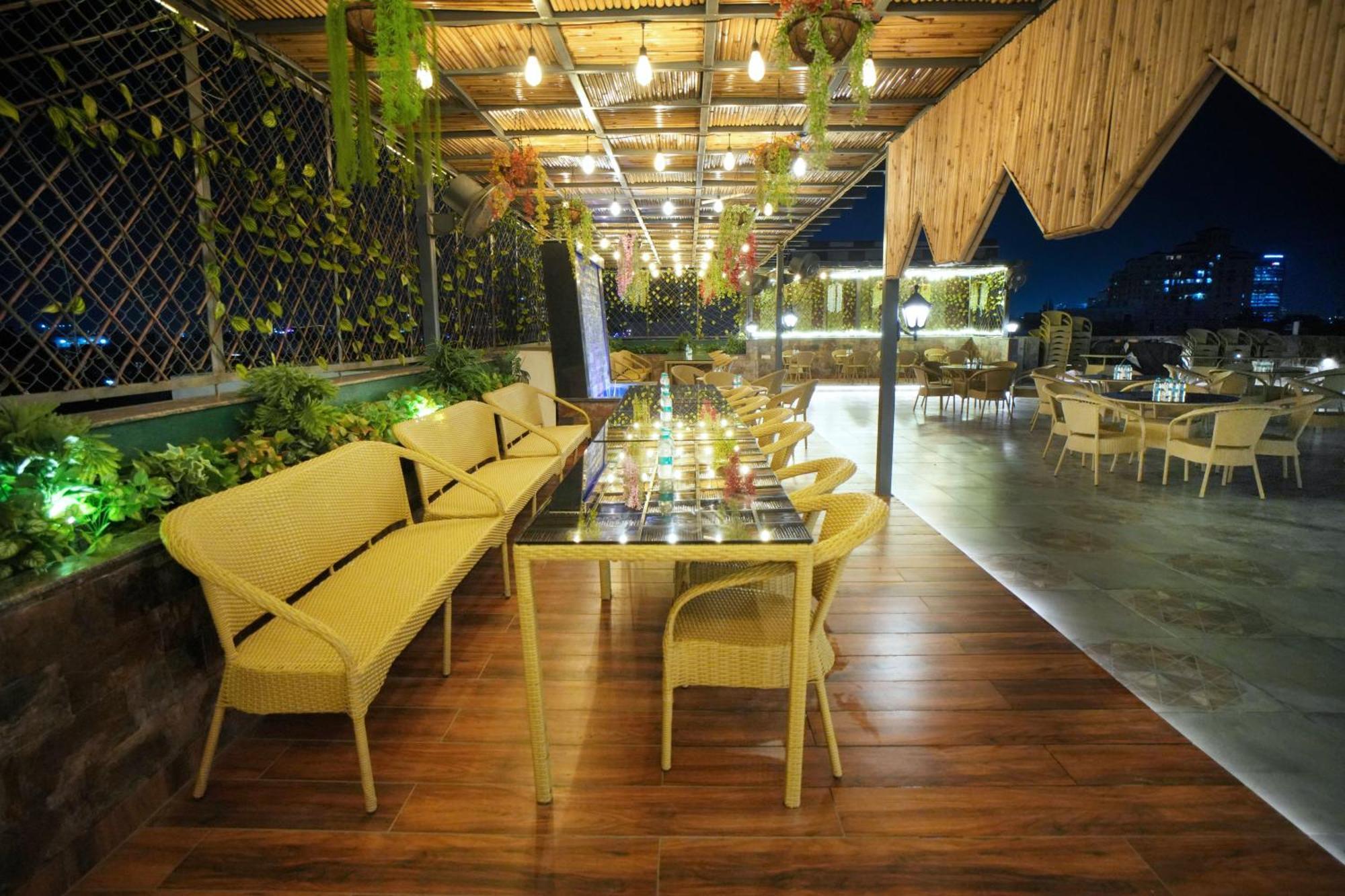 Haris Mg Road Gurugram 3*