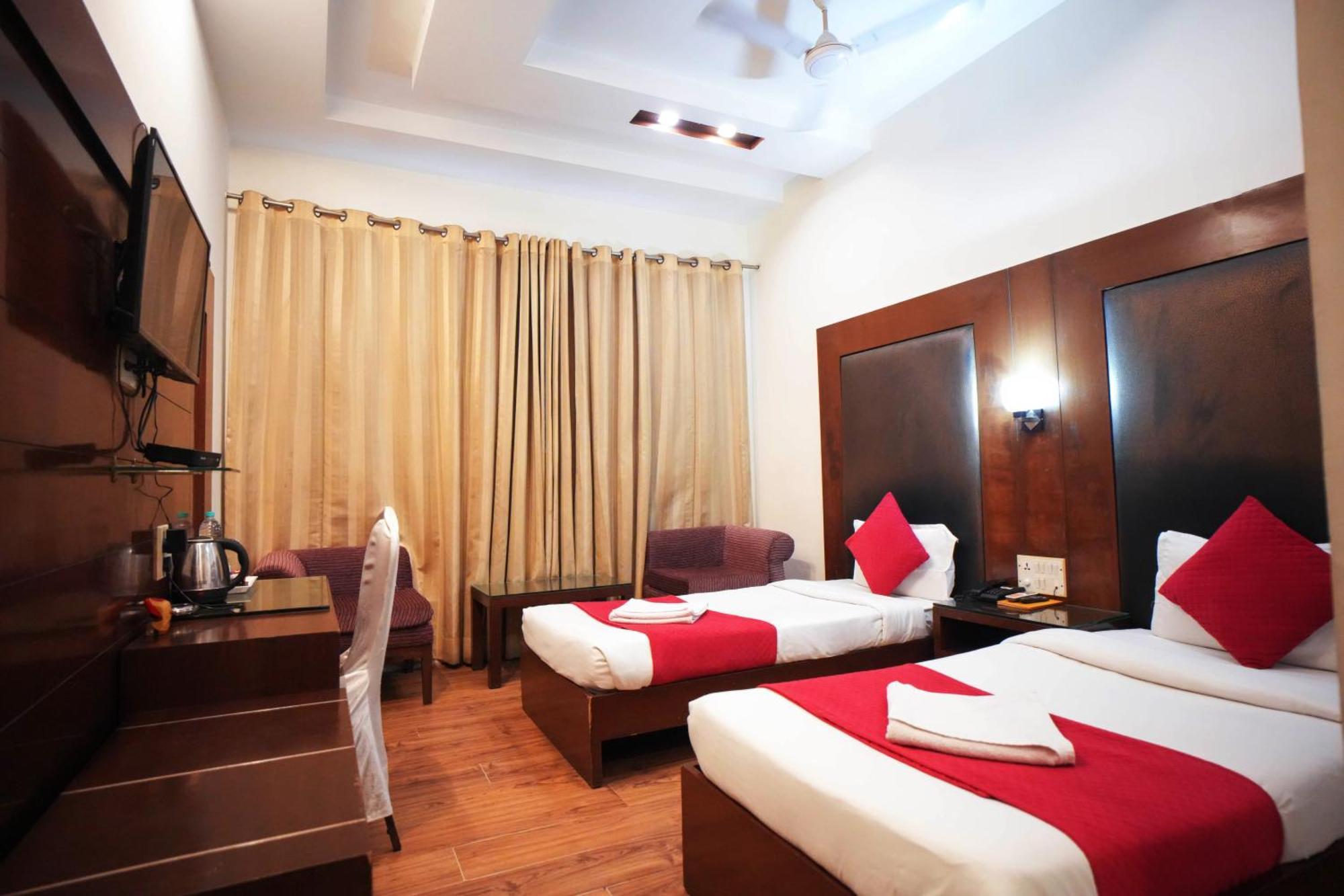 Hotel Haris Mg Road Gurugram 3*