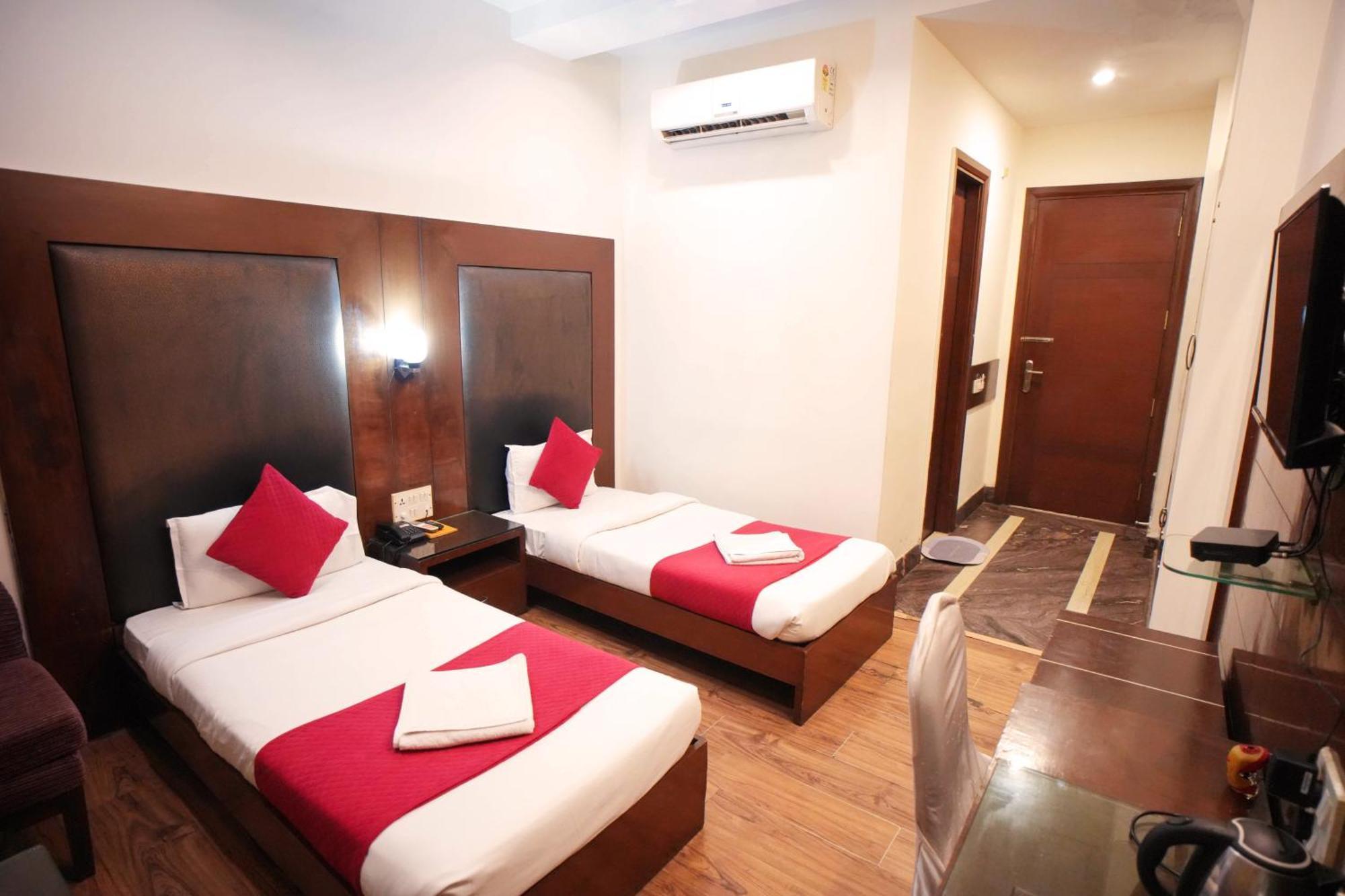 Haris Mg Road Gurugram Hotel 3*