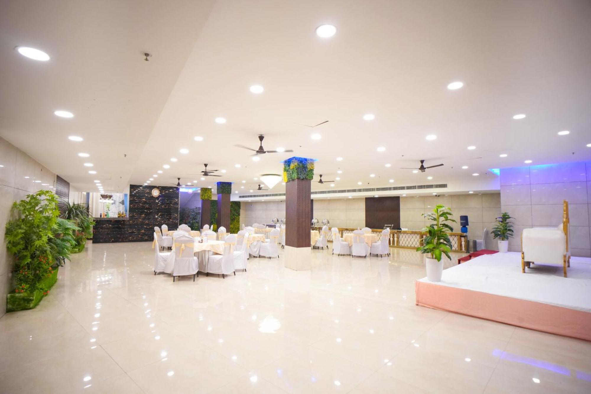 Haris Mg Road Gurugram Hotel Gurgaon