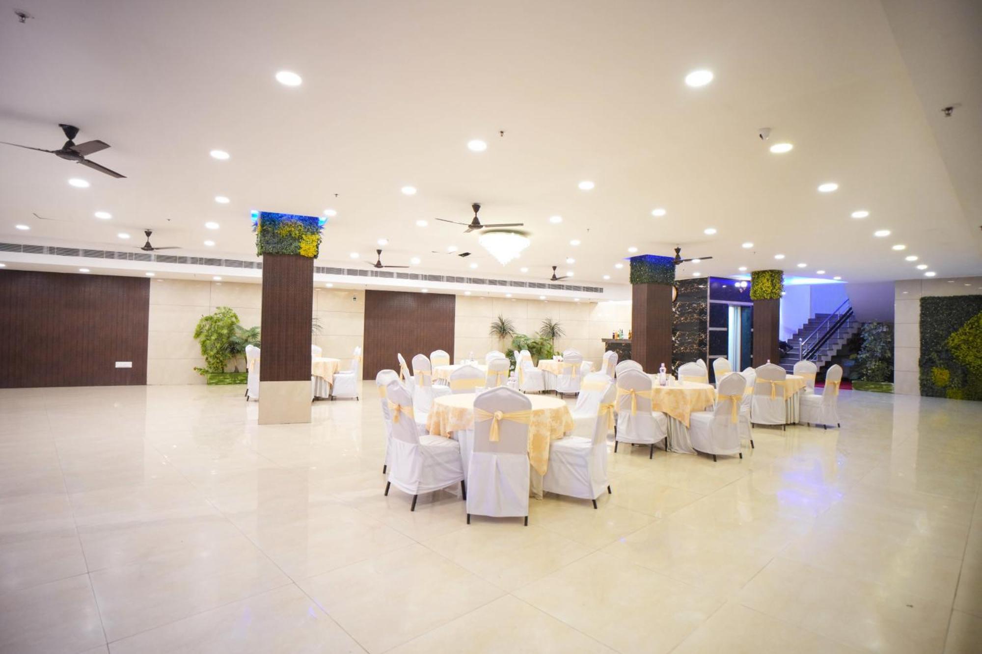 Haris Mg Road Gurugram Hotel