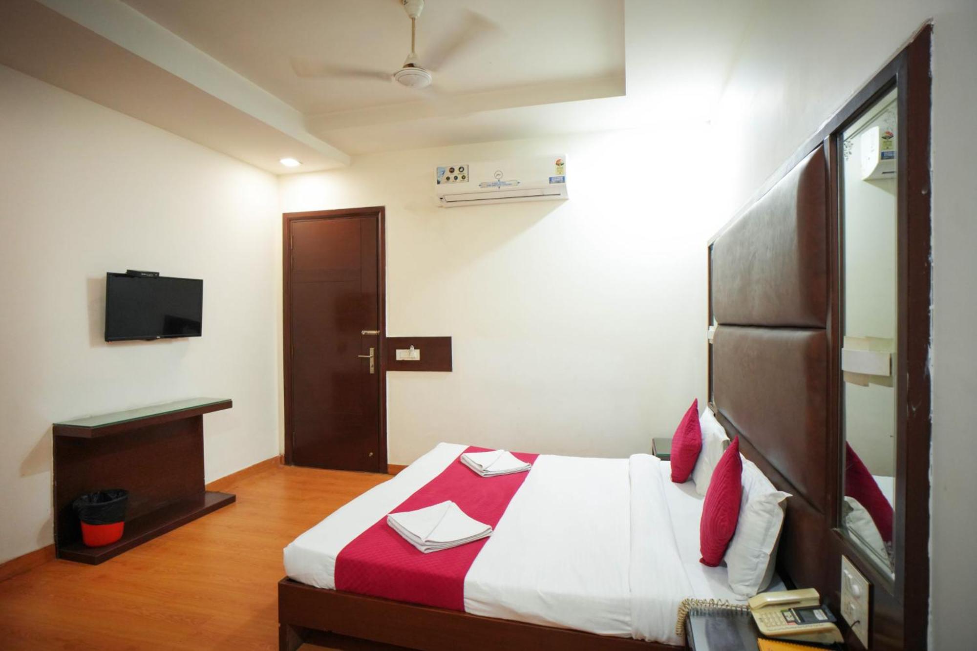 Haris Mg Road Gurugram Hotel 3*