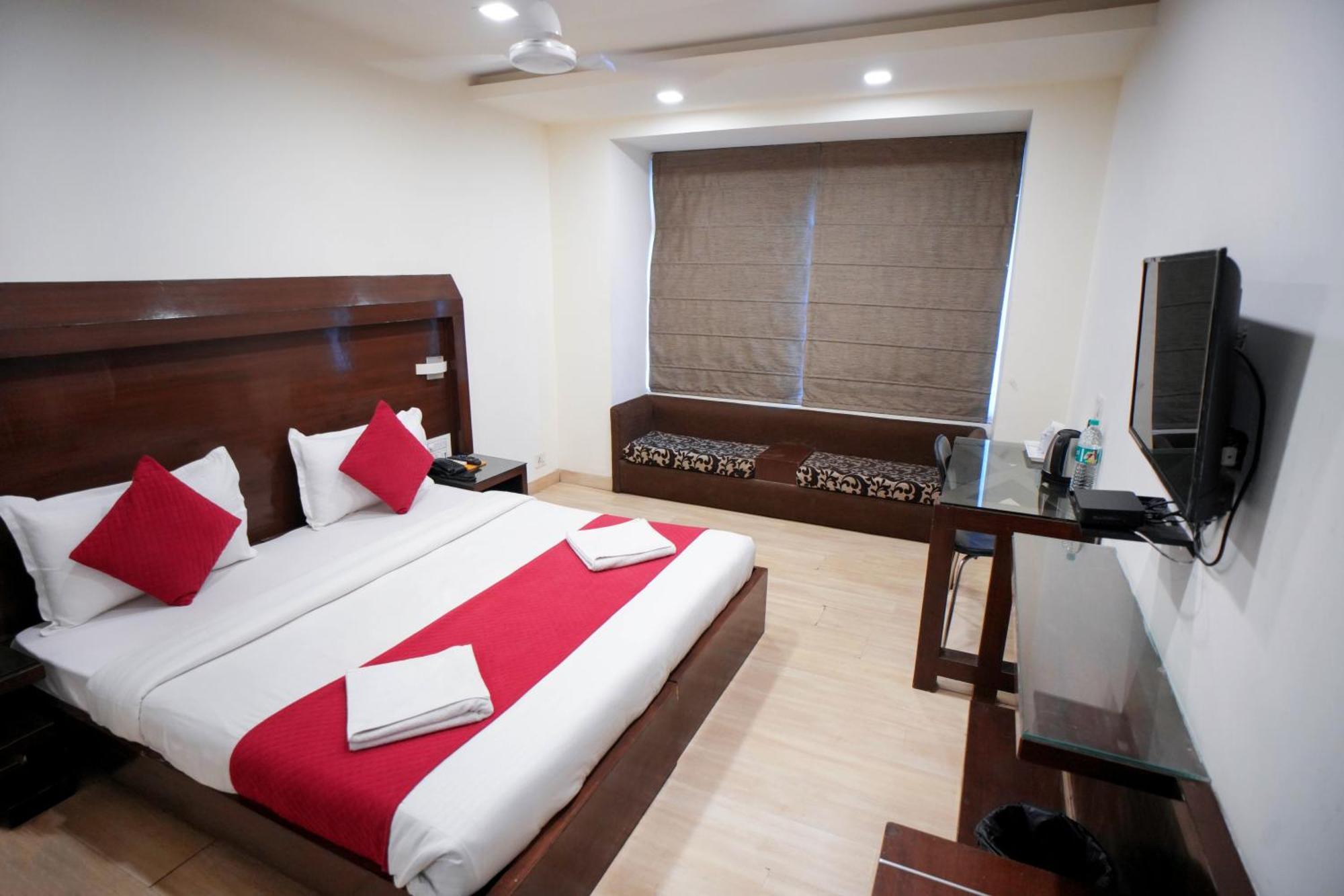 Hotel Haris Mg Road Gurugram 3*