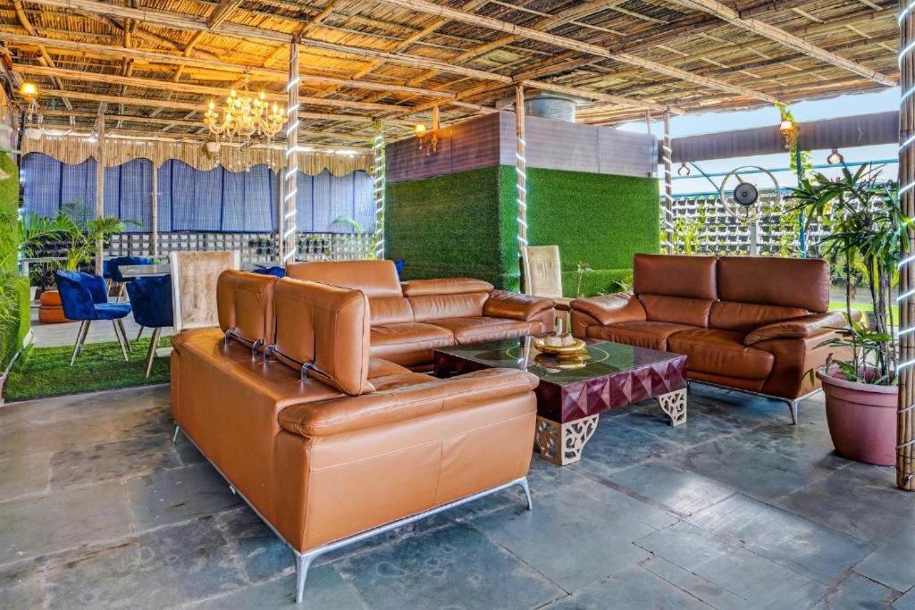 Luxury At 10k Near Hero Honda Chowk * Gurgaon