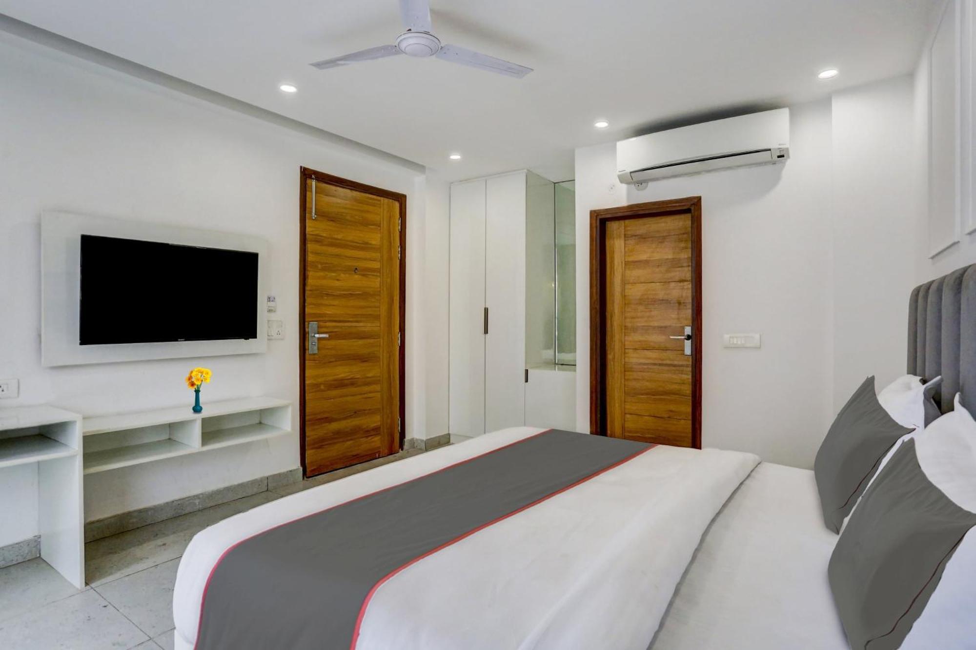 Townhouse Royal Near Aravali Biodiversity Park 3* Gurgaon