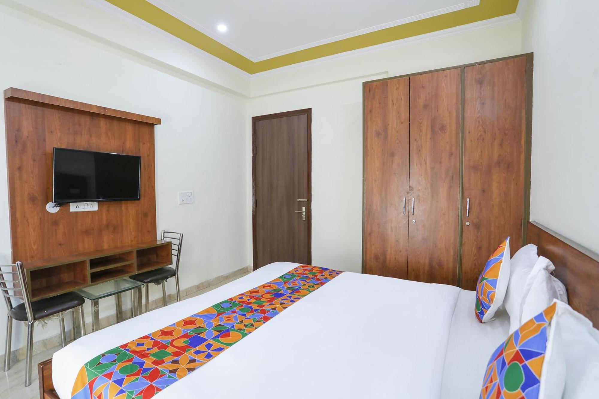 Fabexpress Star Corporate Ii Hotel Gurgaon