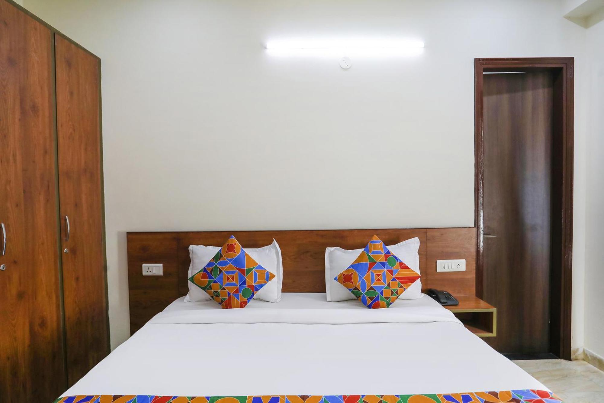 Fabexpress Star Corporate Ii 4* Gurgaon
