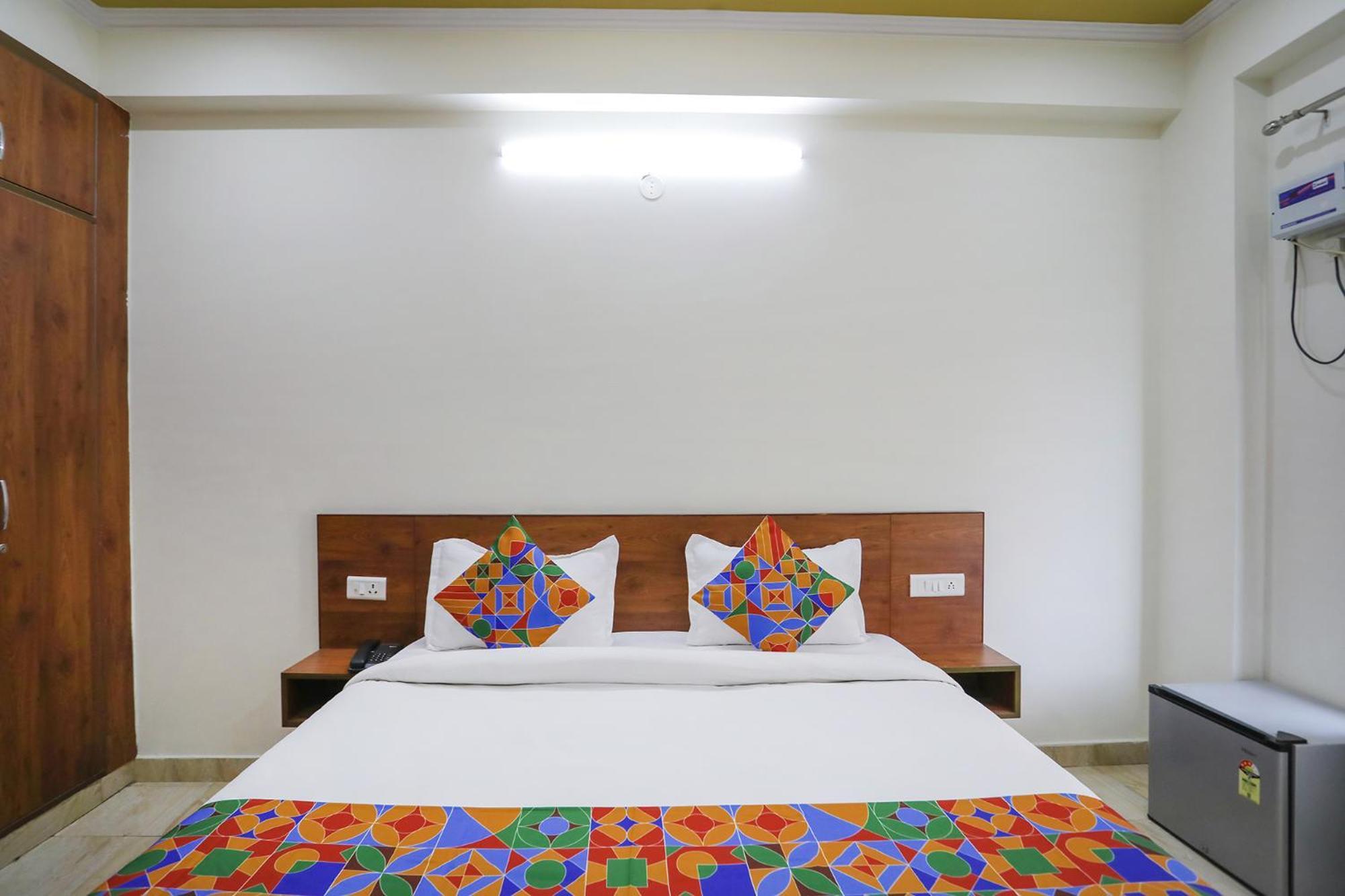 Hotel Fabexpress Star Corporate Ii 4*