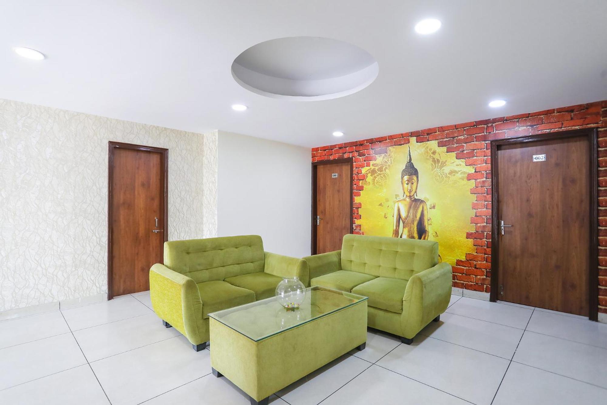 Fabexpress Star Corporate Ii Hotel