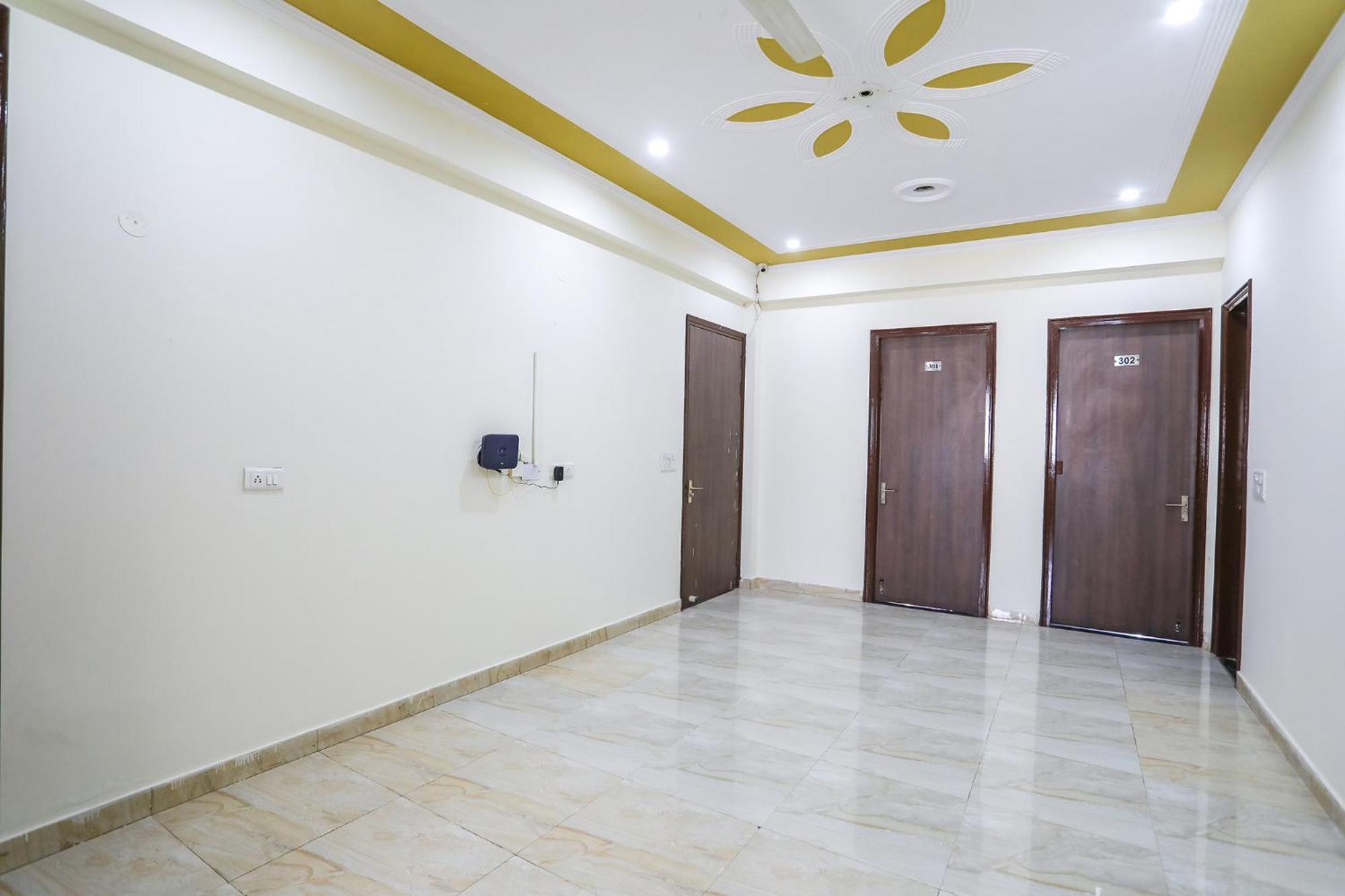 Fabexpress Star Corporate Ii Hotel