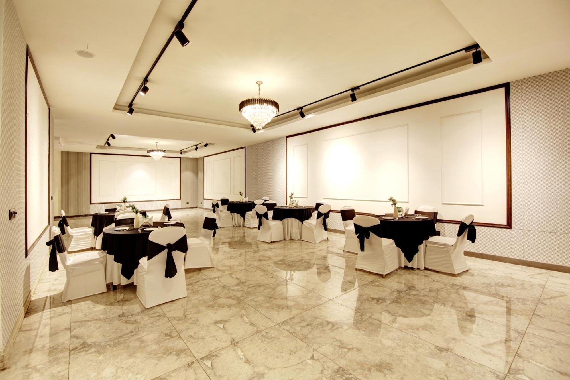 Hotel Saltstayz Premier - Cyber Hub