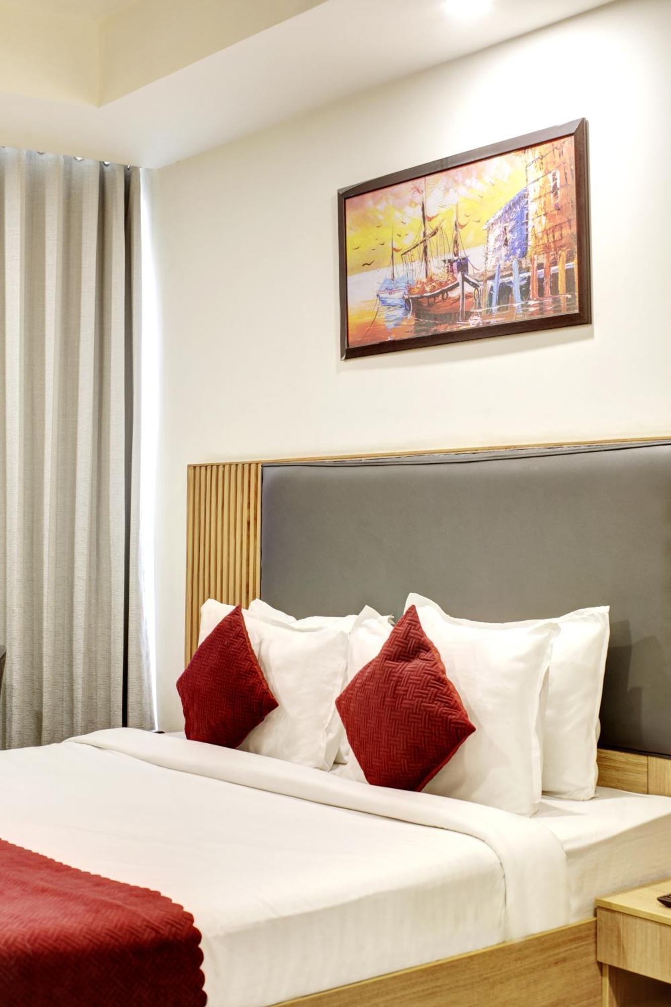 Saltstayz Premier - Cyber Hub 4*