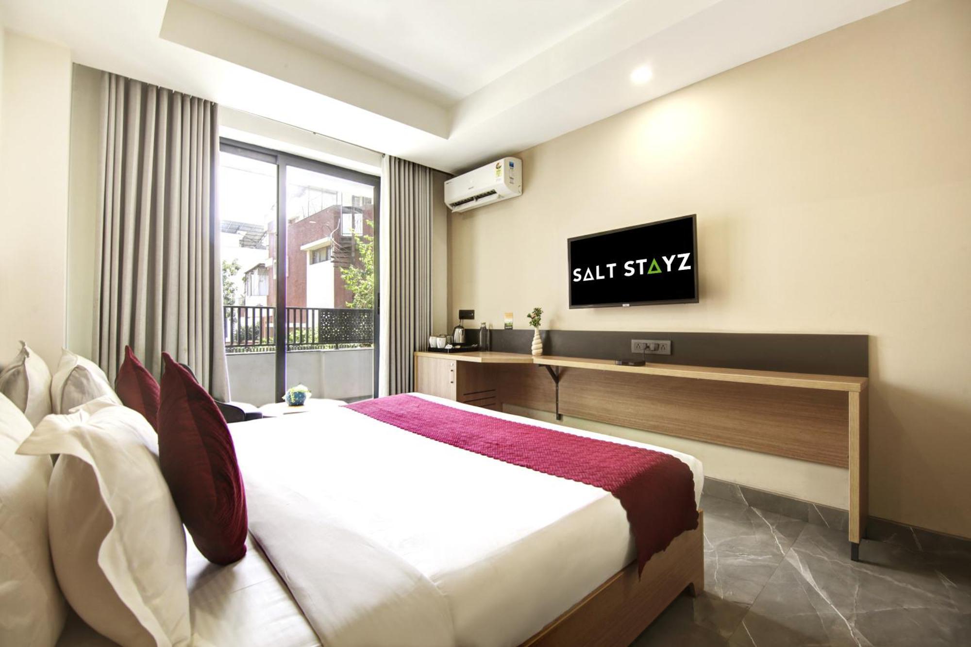 Saltstayz Premier - Cyber Hub