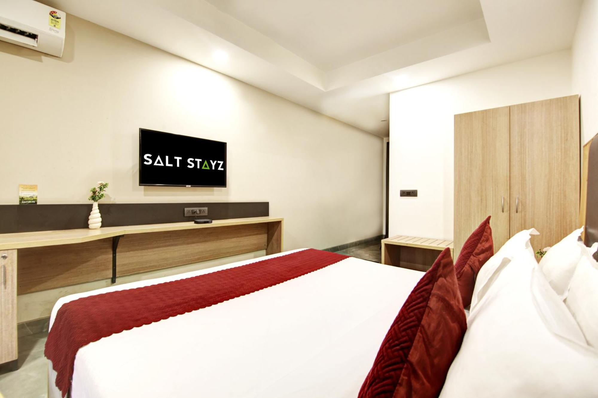 Saltstayz Premier - Cyber Hub