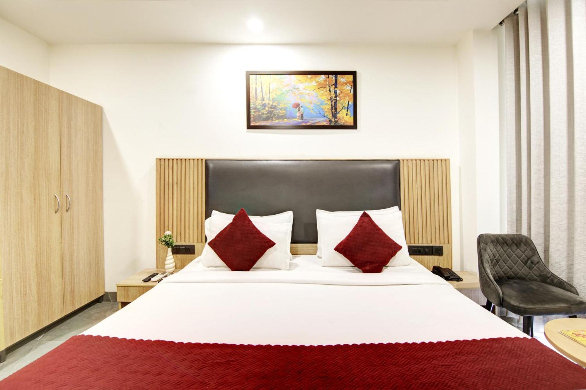 Saltstayz Premier - Cyber Hub Hotel Gurgaon