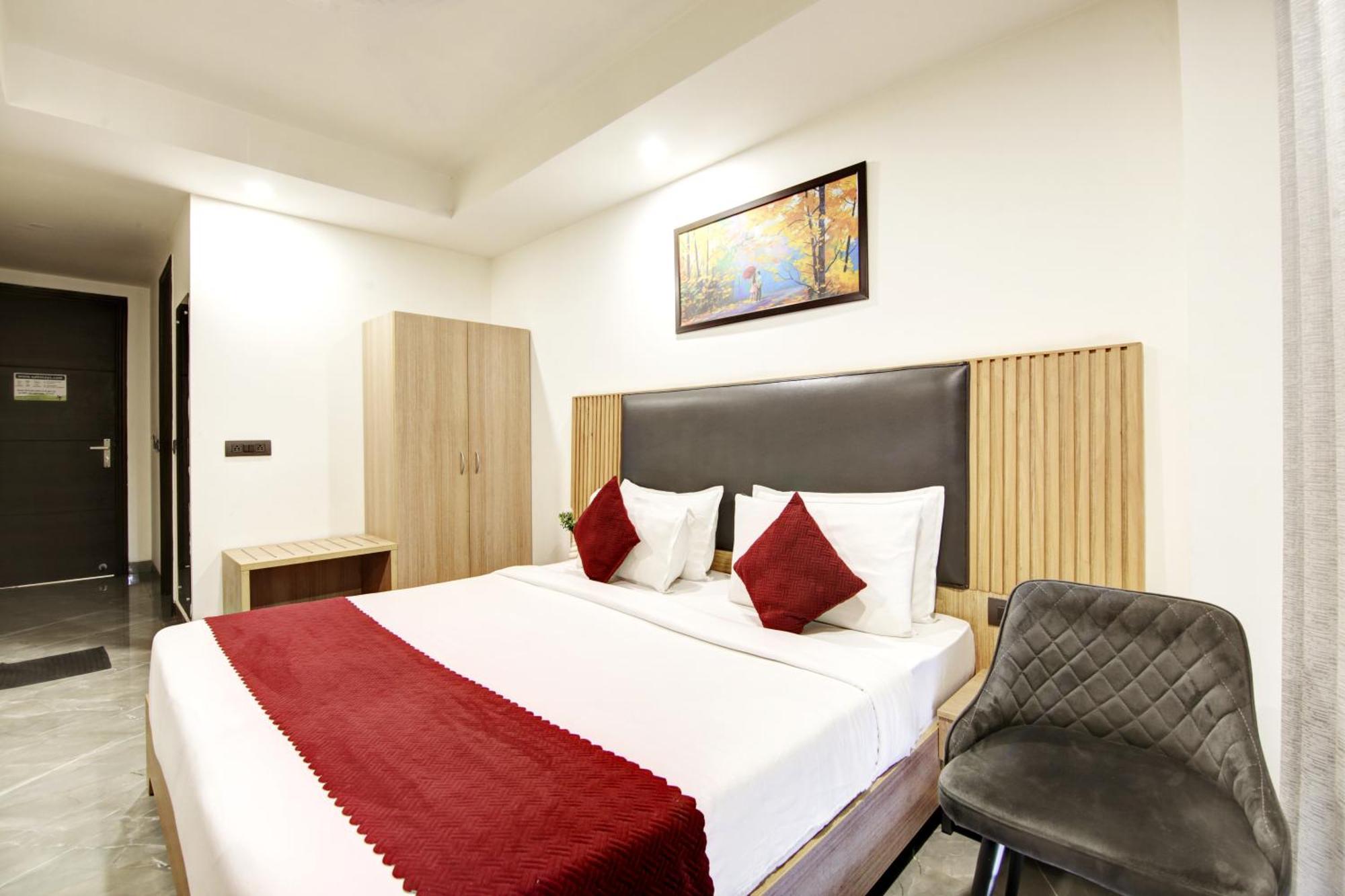 Saltstayz Premier - Cyber Hub 4* Gurgaon