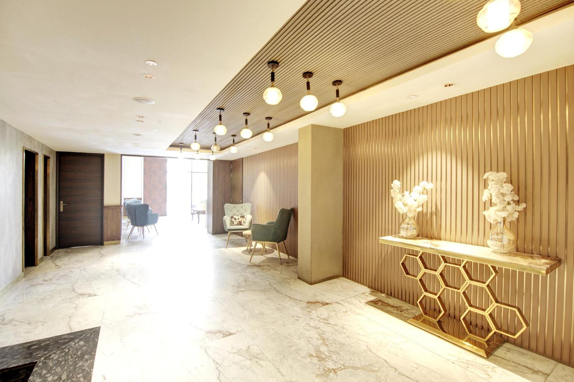 Saltstayz Premier - Cyber Hub Hotel Gurgaon