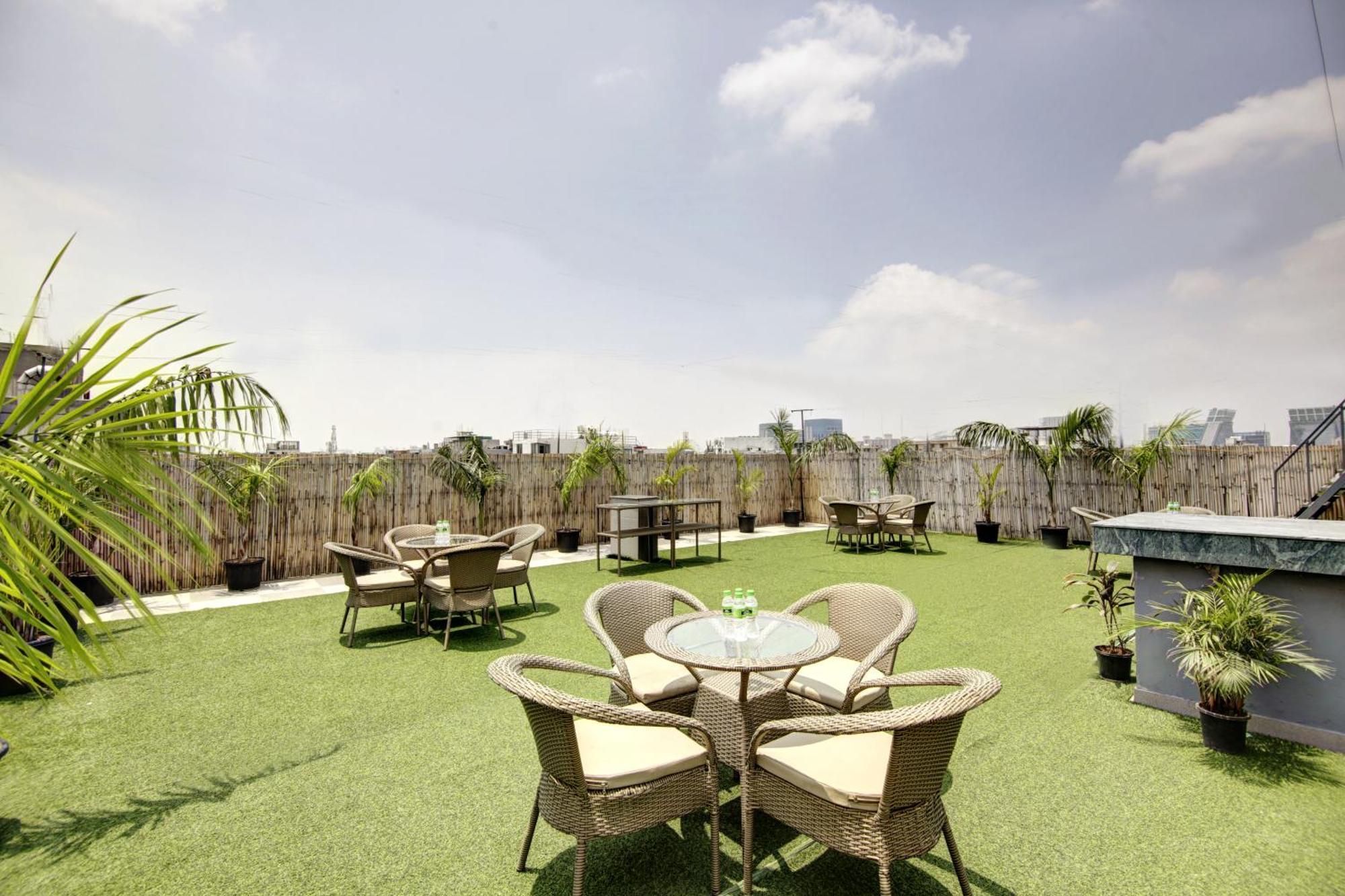 Hotel Saltstayz Premier - Cyber Hub Gurgaon