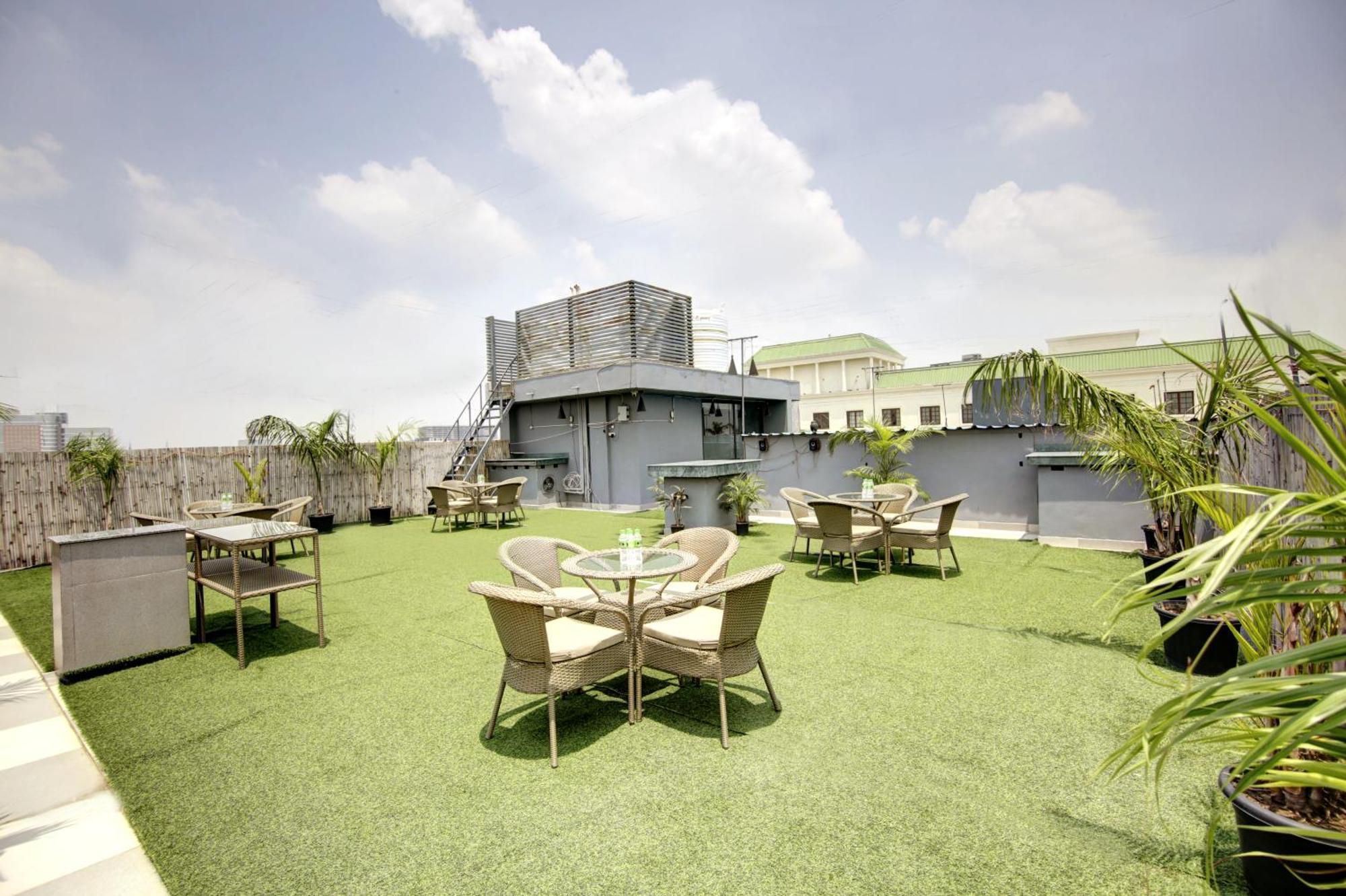 Hotel Saltstayz Premier - Cyber Hub 4*