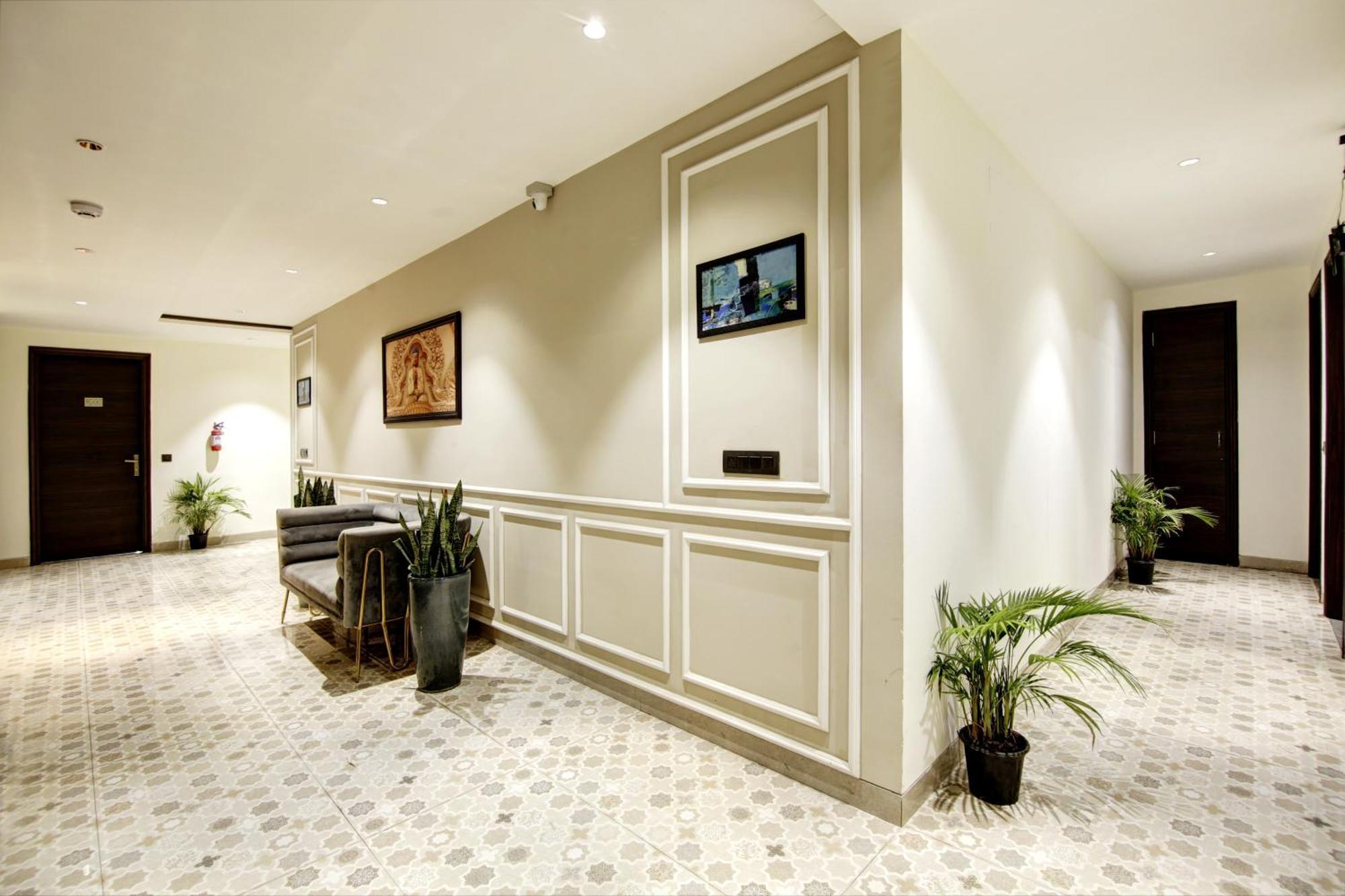 Hotel Saltstayz Premier - Cyber Hub Gurgaon
