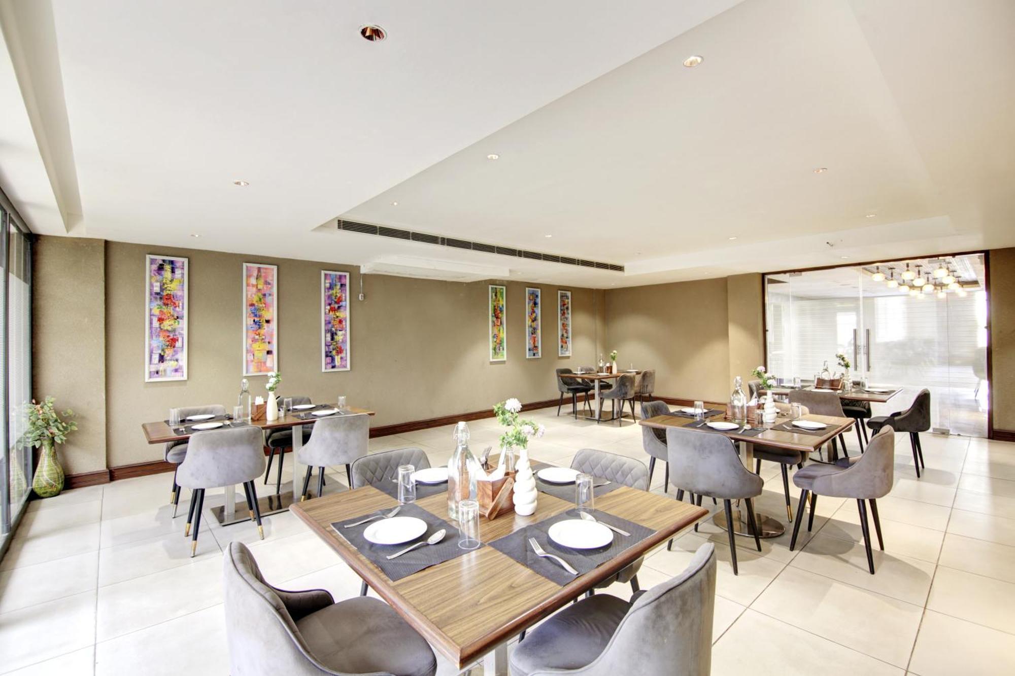 Saltstayz Premier - Cyber Hub 4*