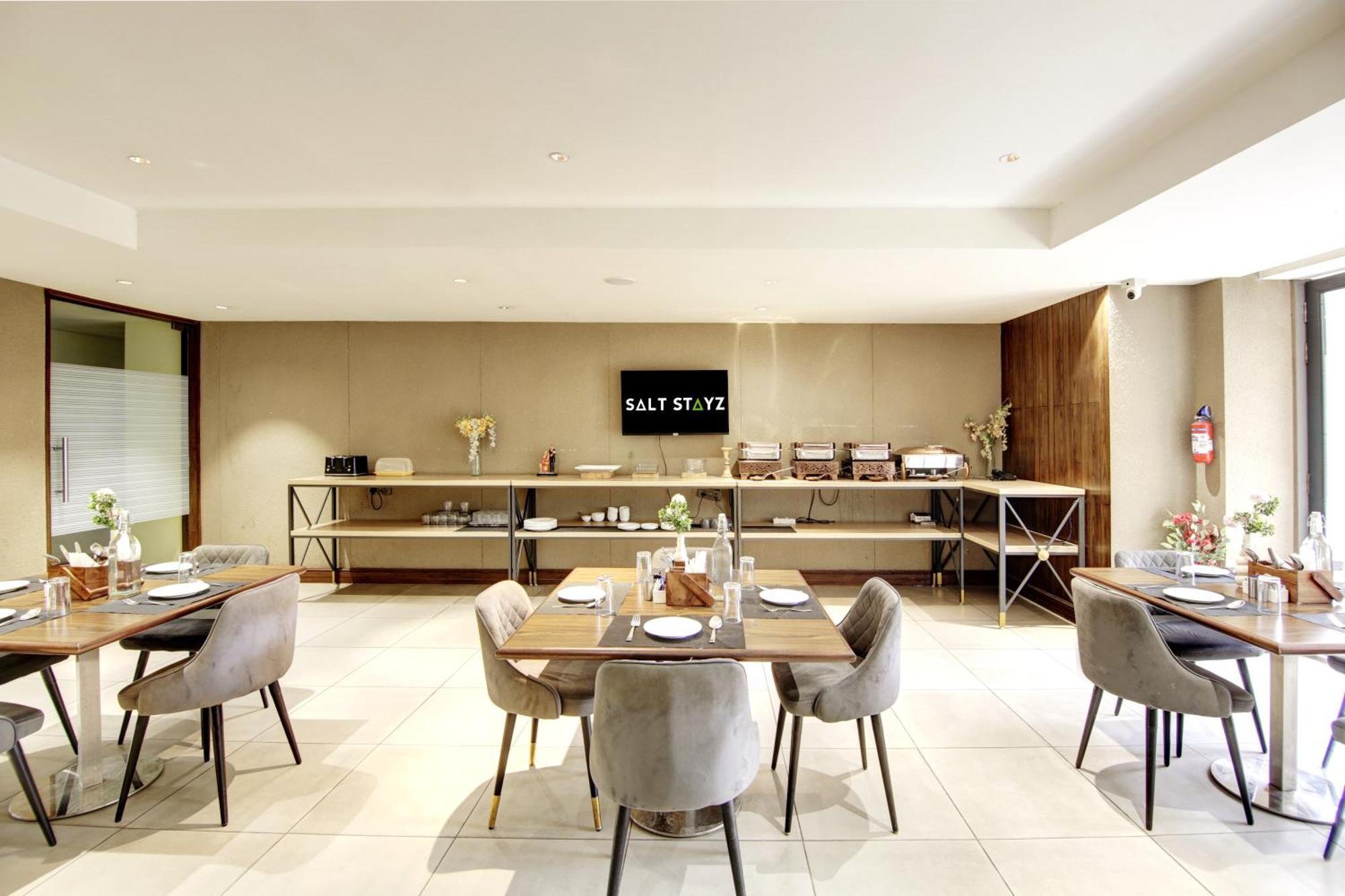 Saltstayz Premier - Cyber Hub 4* Gurgaon