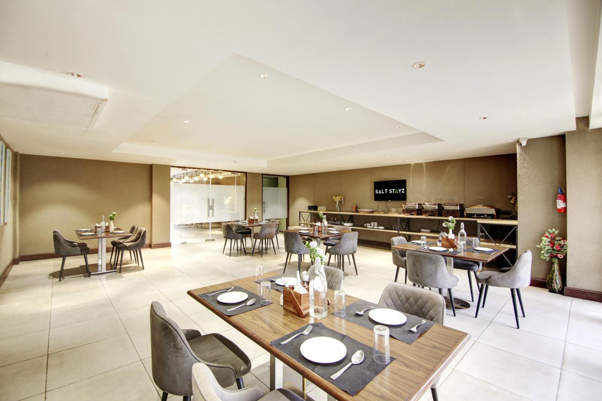 Hotel Saltstayz Premier - Cyber Hub