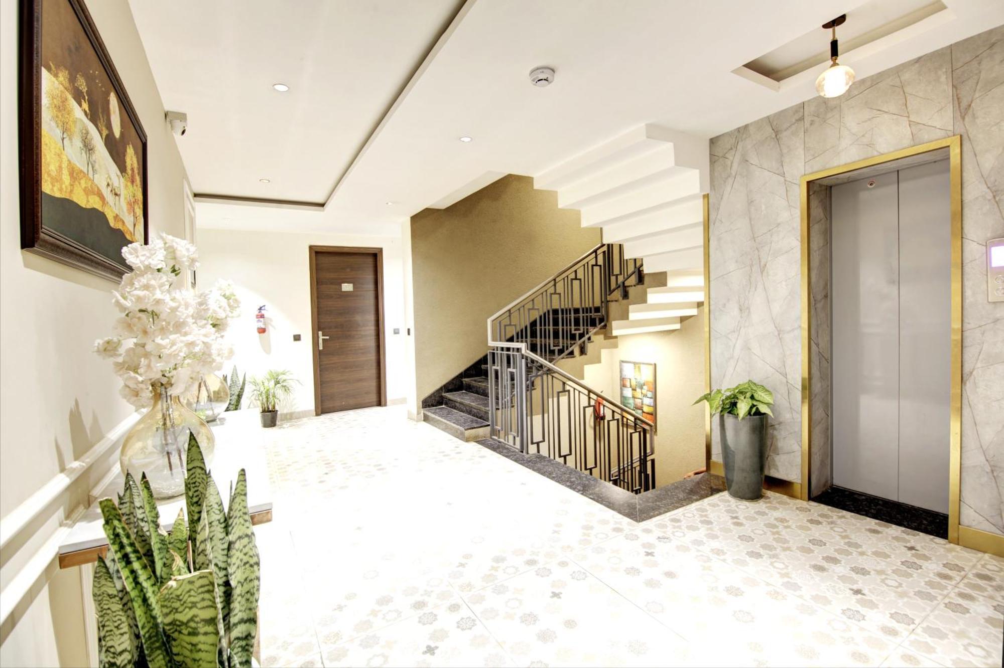Saltstayz Premier - Cyber Hub Hotel 4*