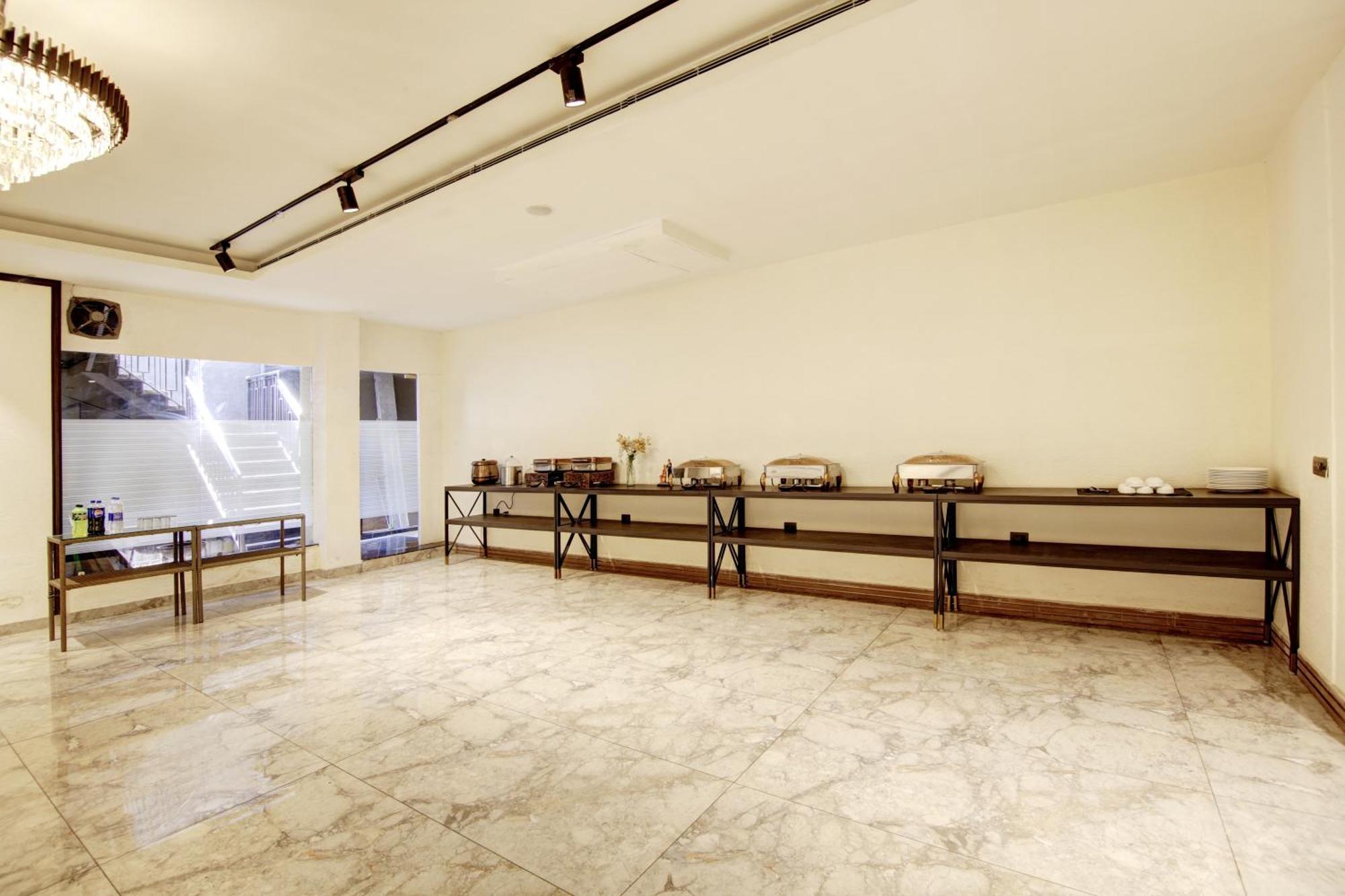 Saltstayz Premier - Cyber Hub Hotel Gurgaon