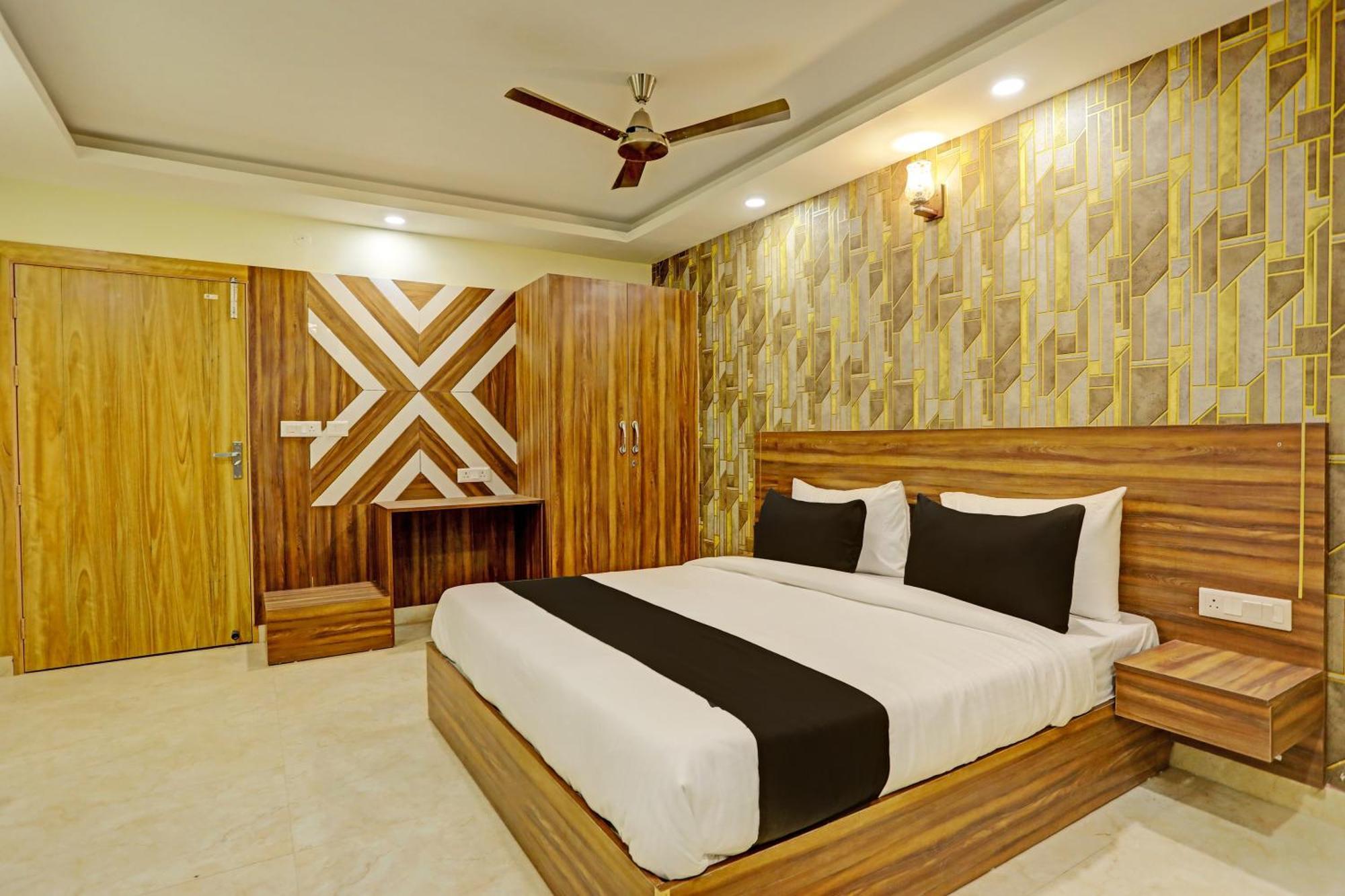 Collection O Jps Palm Hotel