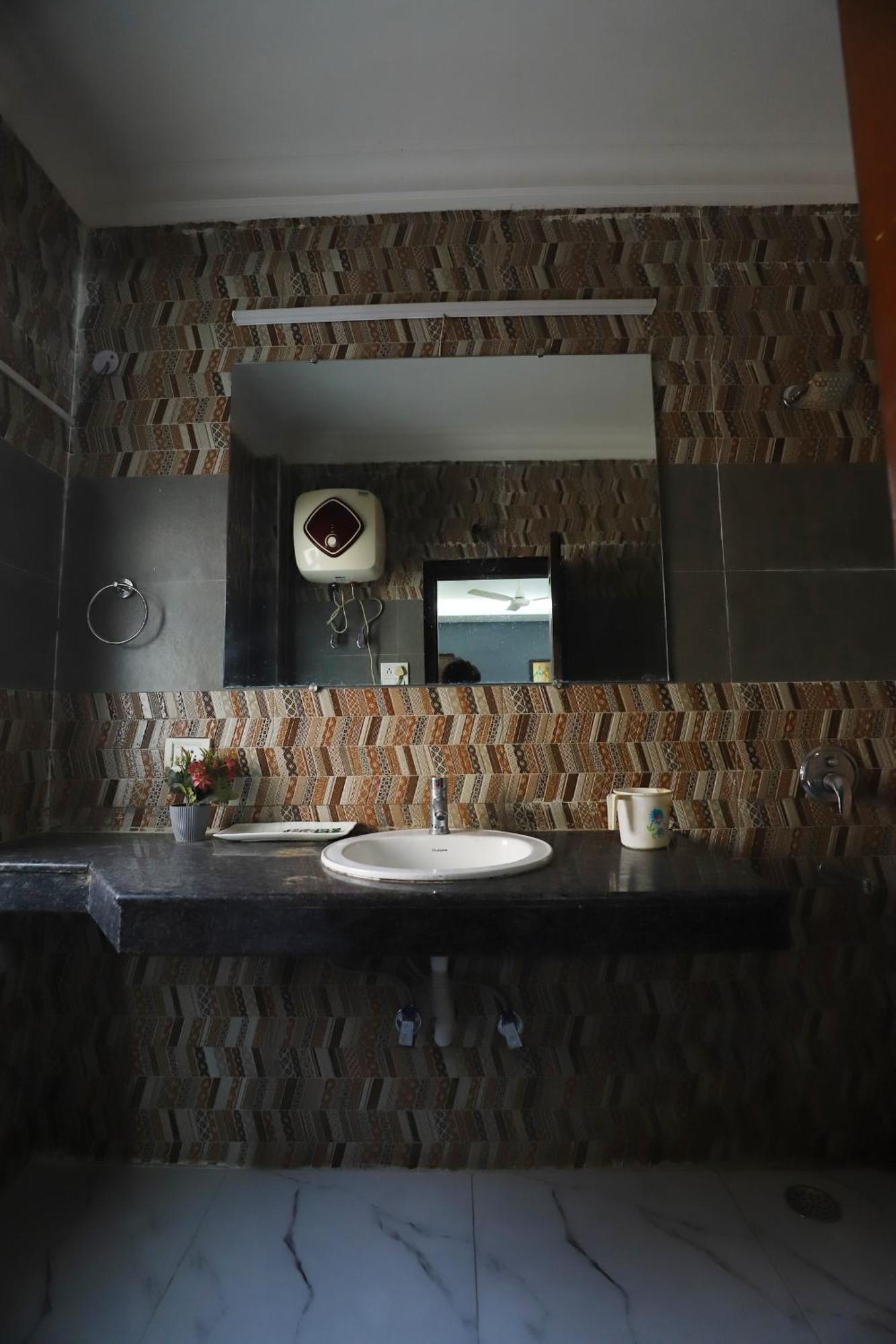 Hotel The Vagmi Dlf Gurugram 3*