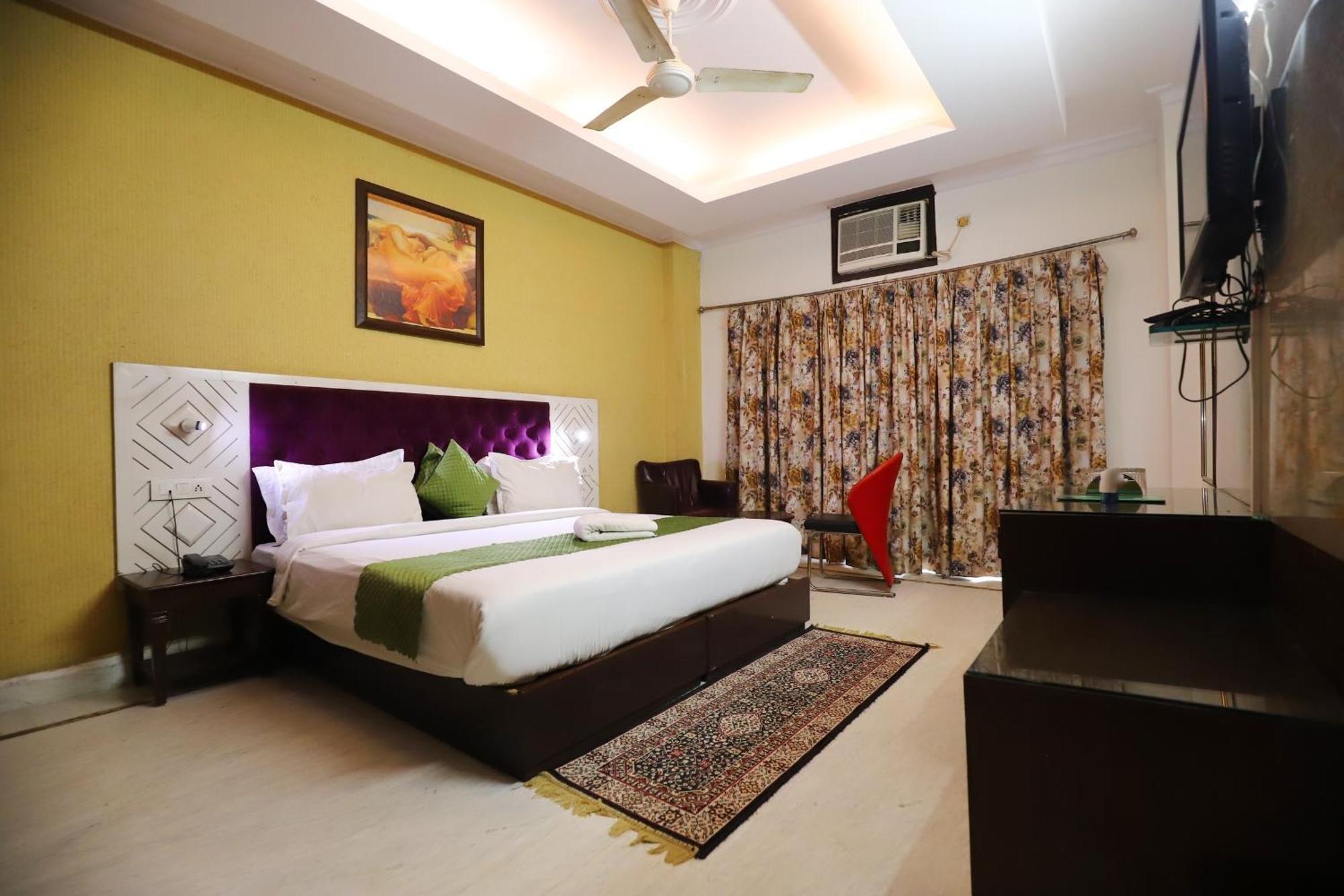 Hotel The Vagmi Dlf Gurugram