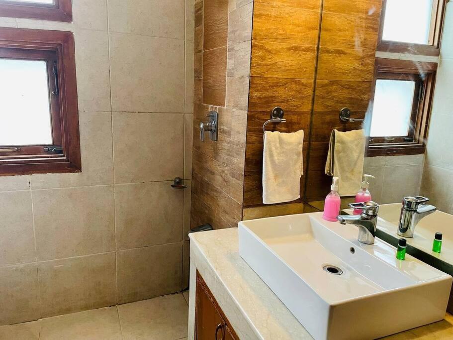 Serenity 4br With Garden By Especial Villa