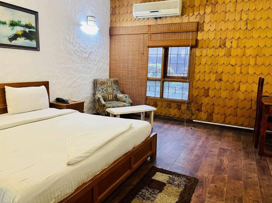 Serenity 4br With Garden By Especial Gurgaon