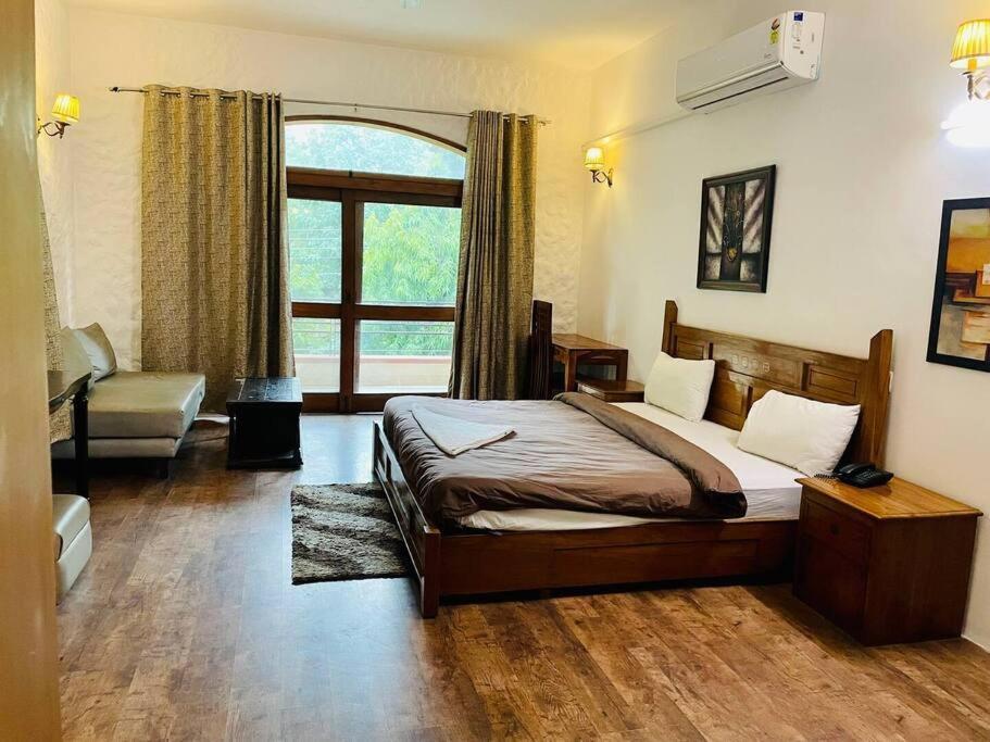 Serenity 4br With Garden By Especial * Gurgaon