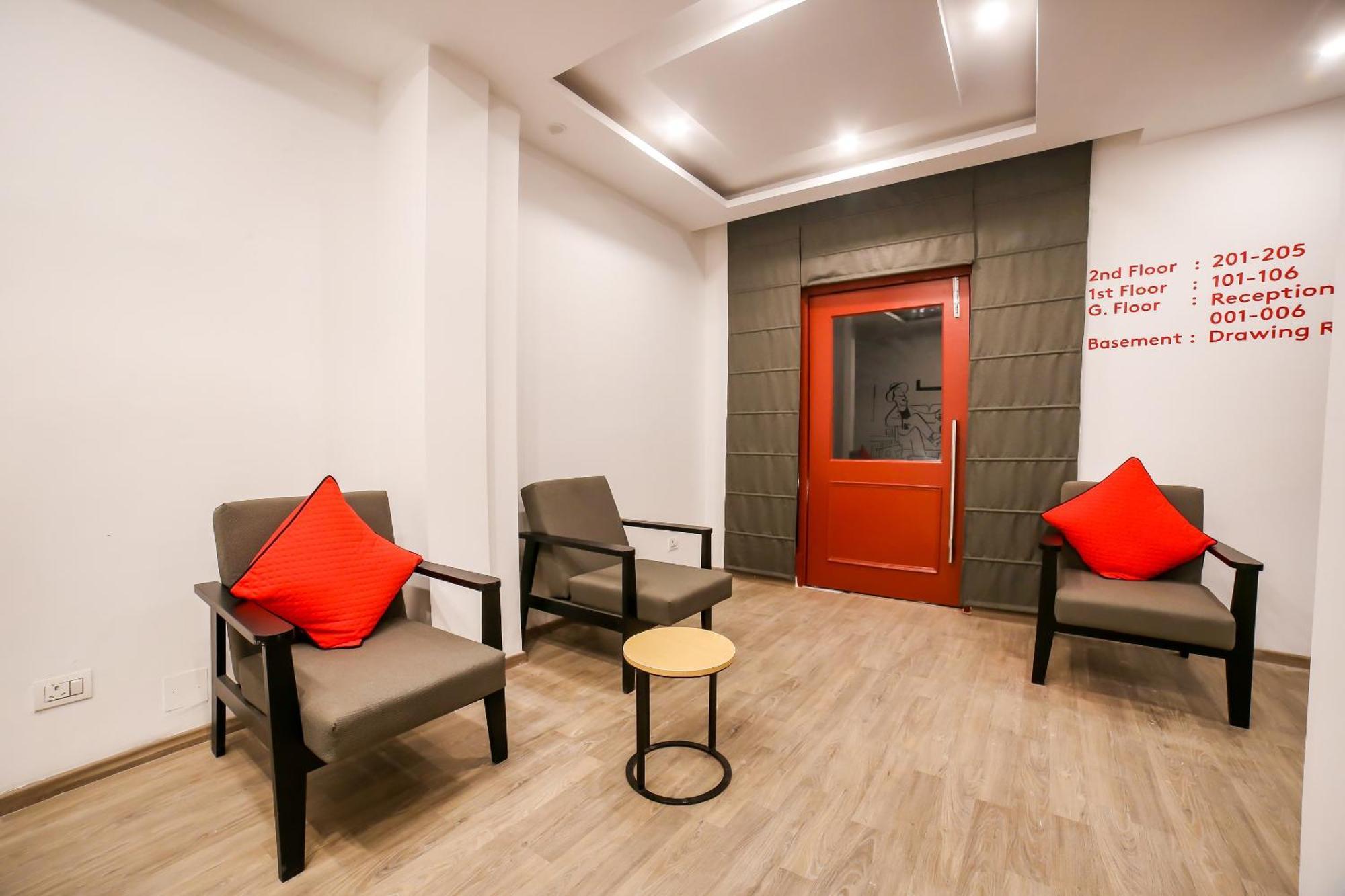 Townhouse 330 Dlf Phase-2 Near Leisure Valley Park 4*