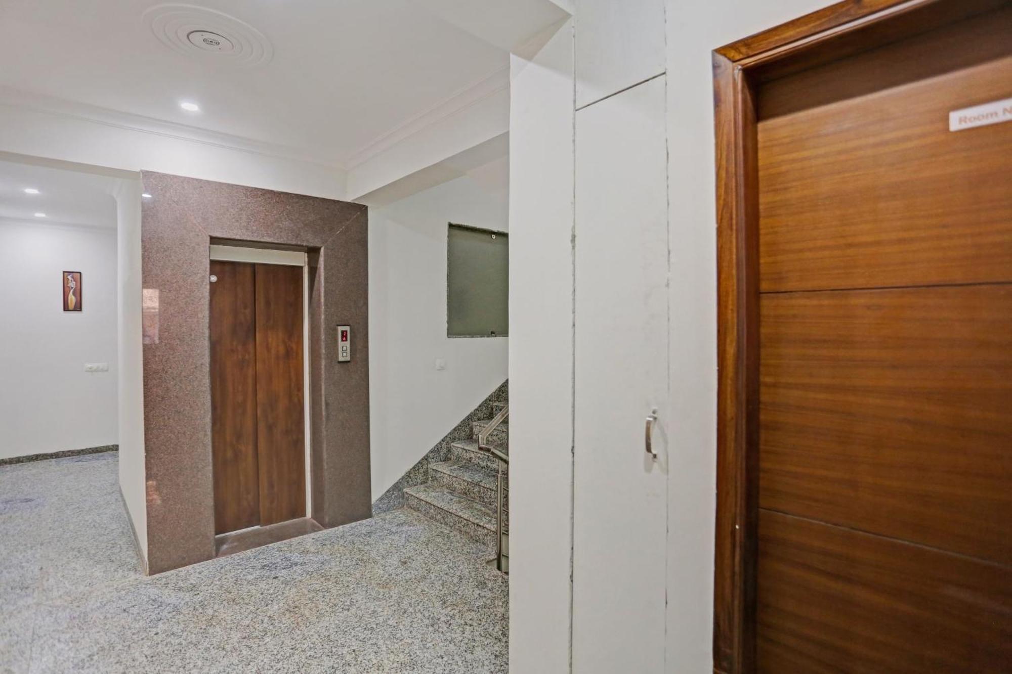 O Unicorn Near Omaxe Celebration Mall Hotel 3*