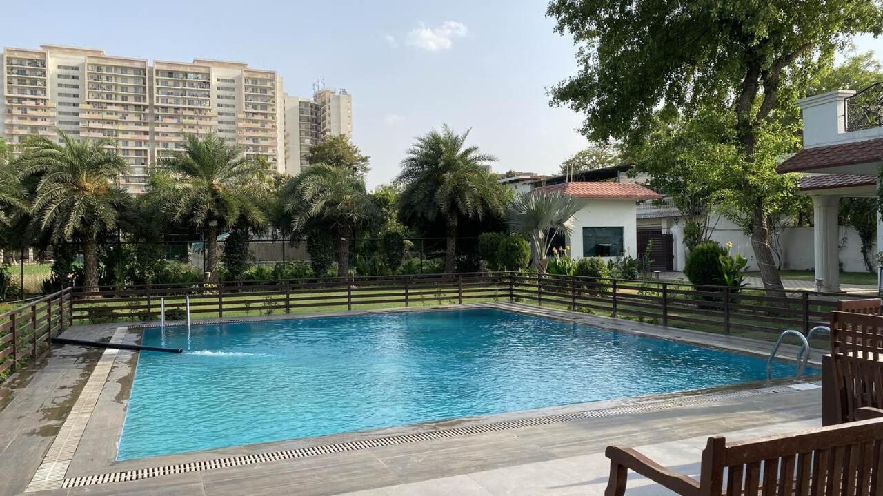 Bougainvillea Farm-3bhk Pool Farm House Farm stay Gurgaon
