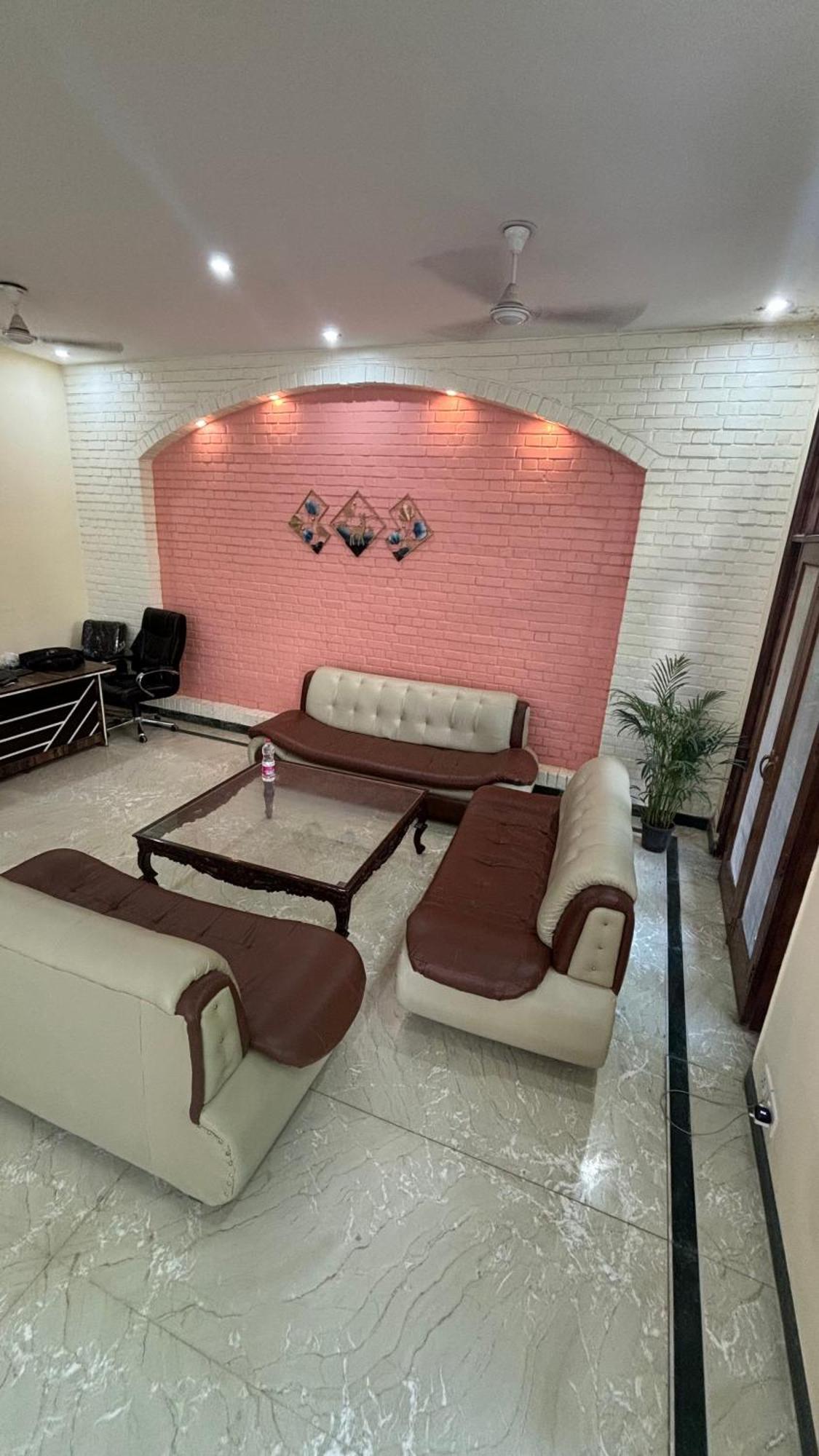 Guest house The Nest Cyberhub *