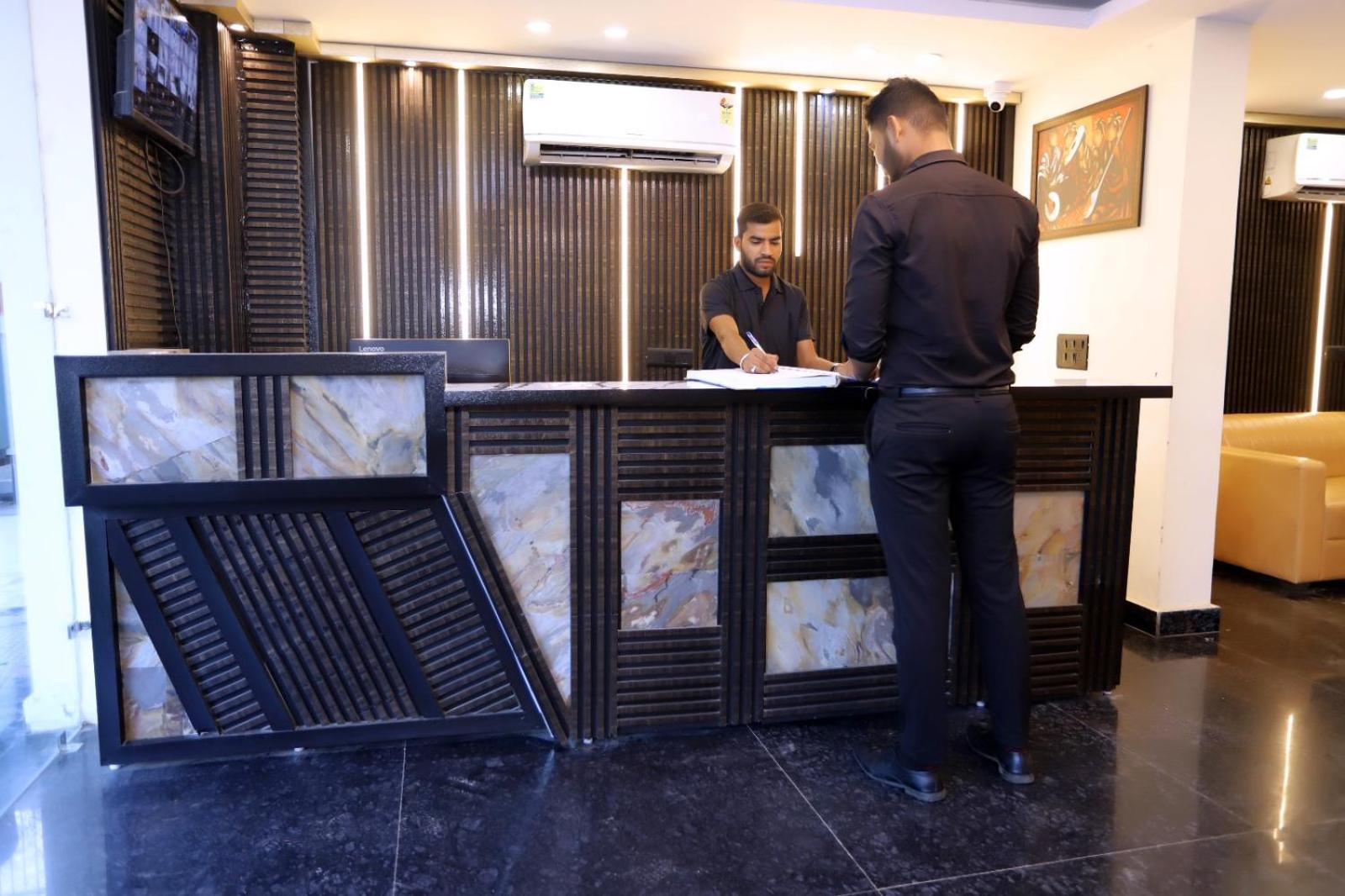 Hotel Lotus Luxe
