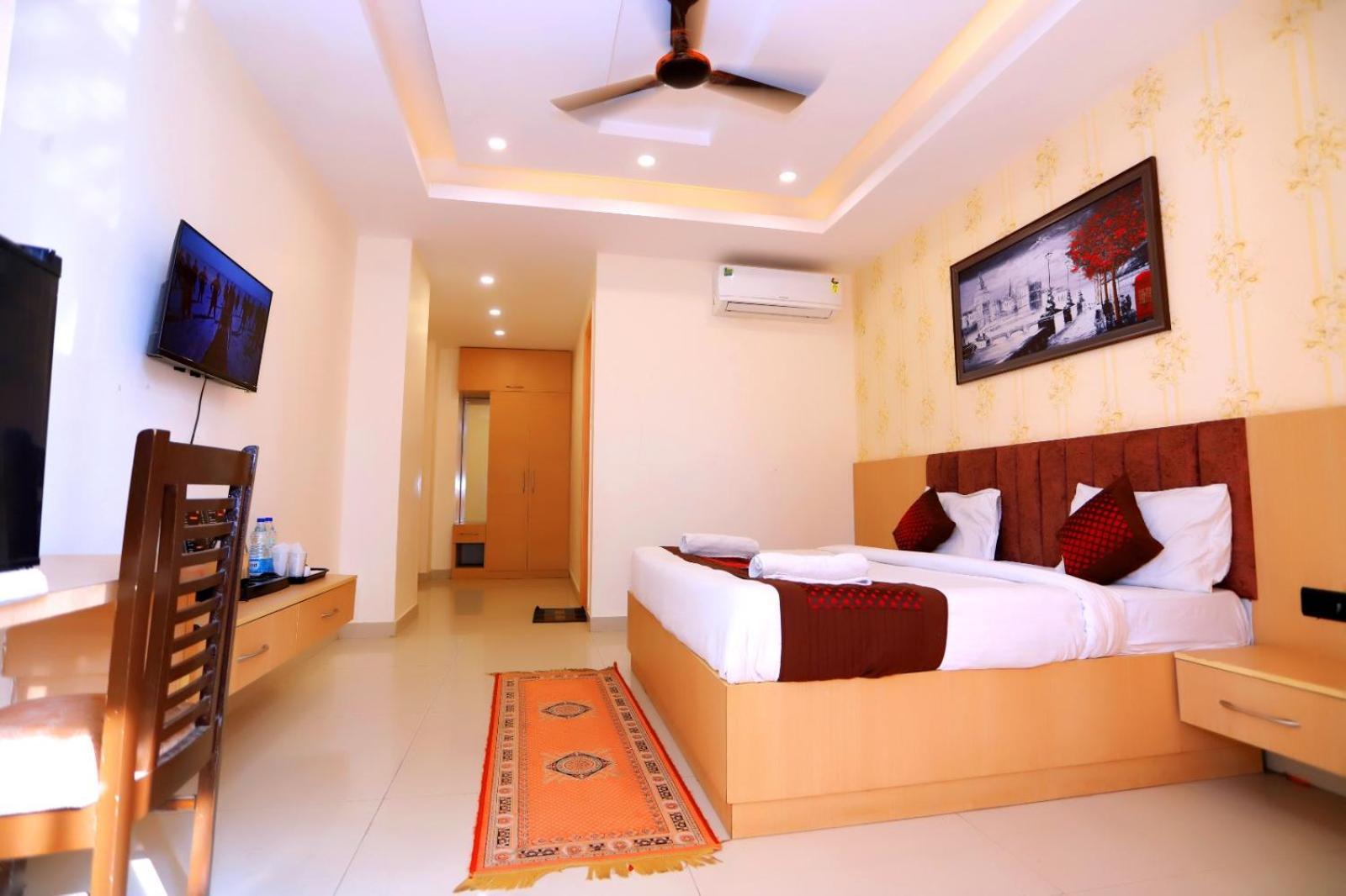 Hotel Lotus Luxe