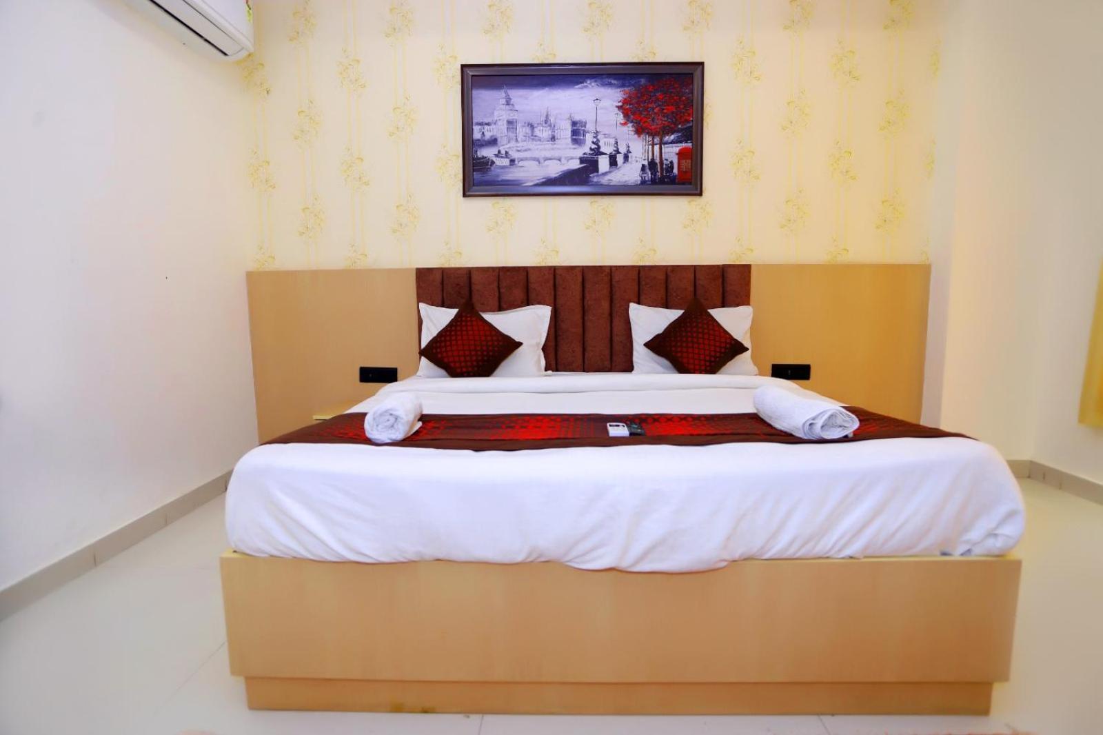 Lotus Luxe Hotel Gurgaon
