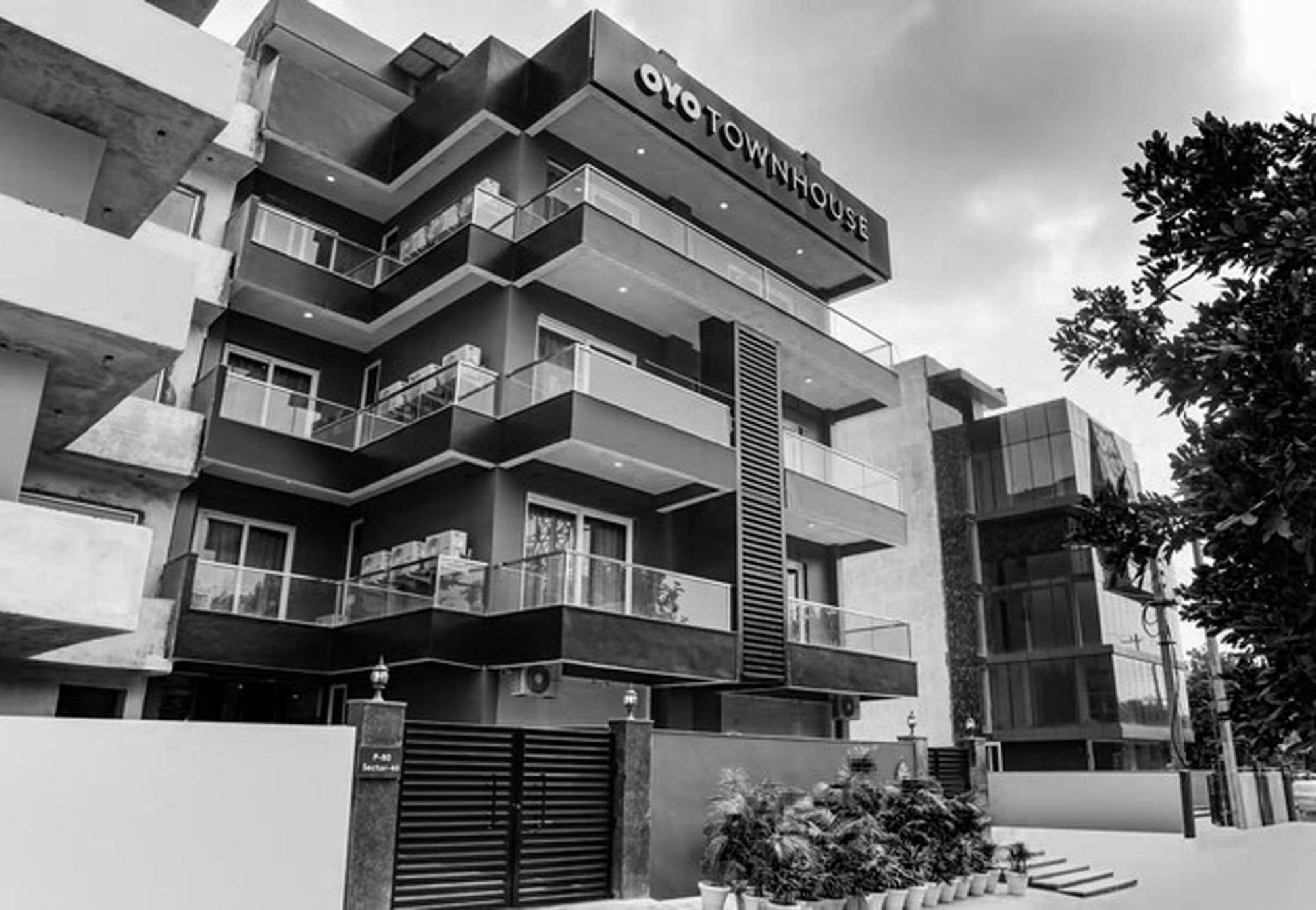Super Townhouse 158 Near Netaji Subhash Marg Near Appu Ghar Hotel Gurgaon