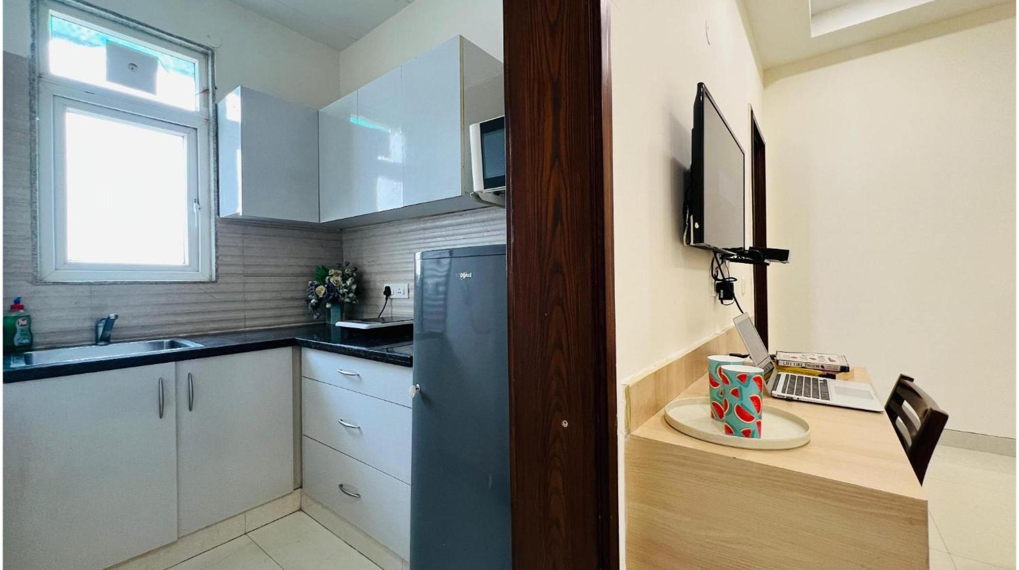 Bluo Studio4 Golf Course Road - Gym, Balcony, Lift